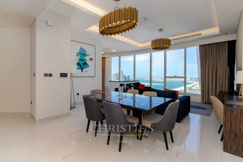 Stunning Views| Fully Furnished | Vacant | Call now