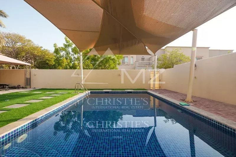 Upgraded 3 bed plus study villa | Private Pool