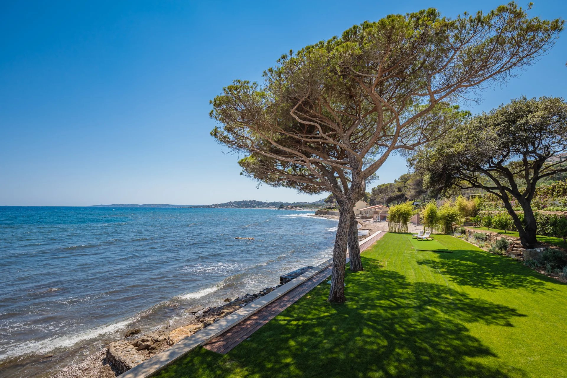 Entre Cannes et Saint Tropez - Villa pieds dans l'eau - Les Issambres