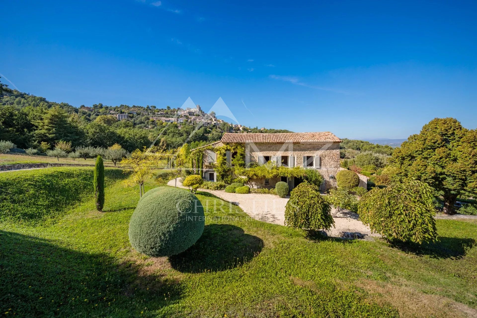 Luberon - Gorgeous restored farmhouse