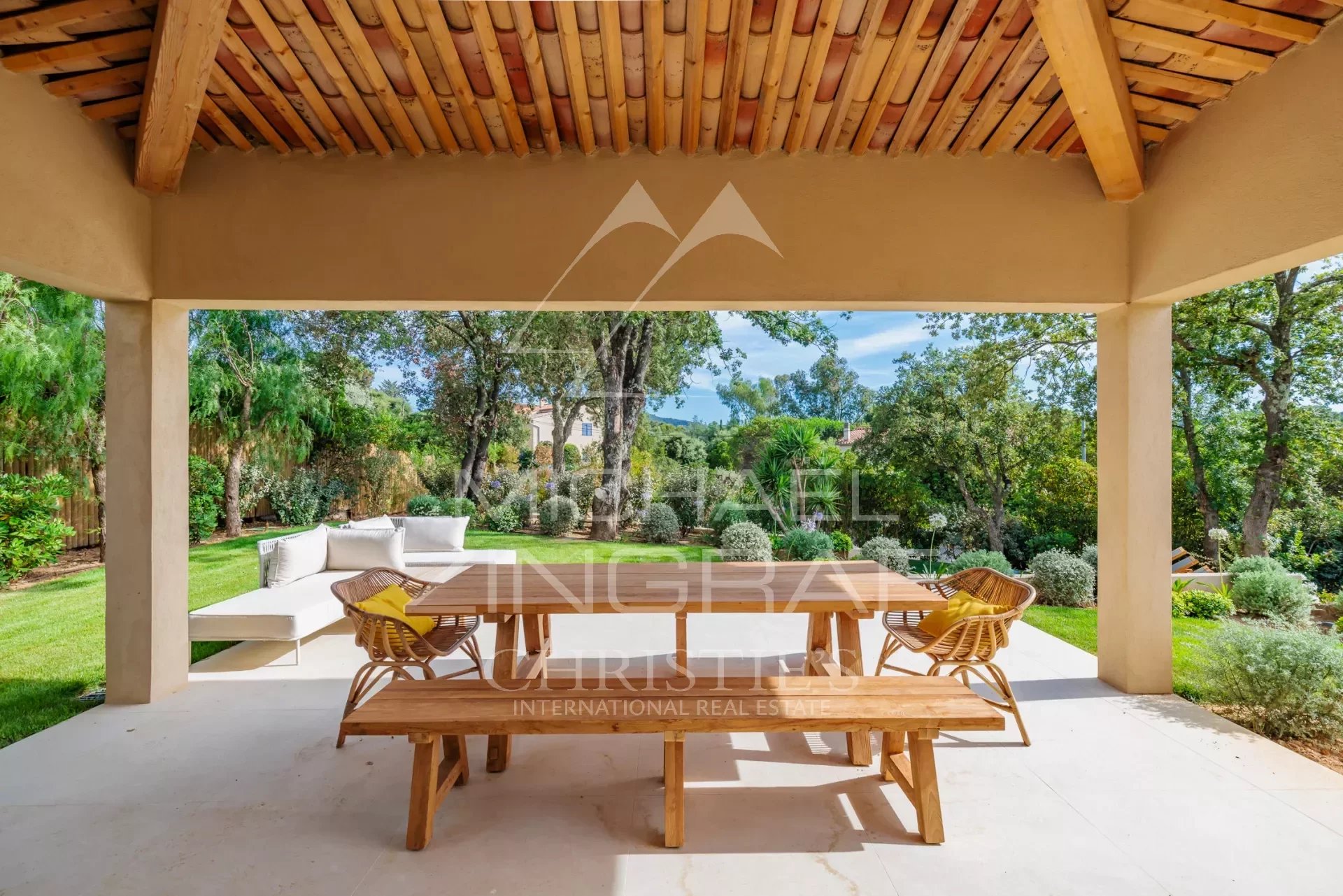 Exceptional Contemporary Property - Near Saint-Tropez