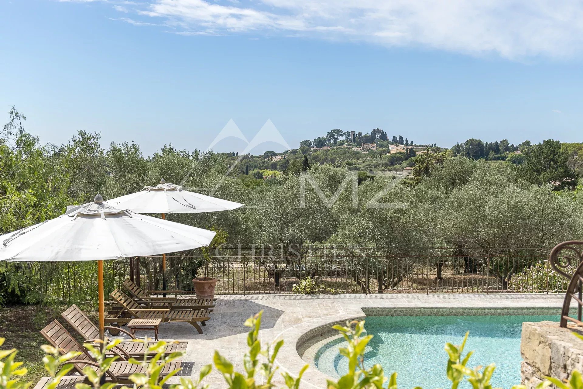 VALBONNE - CHARMING PROVENCAL BASTIDE