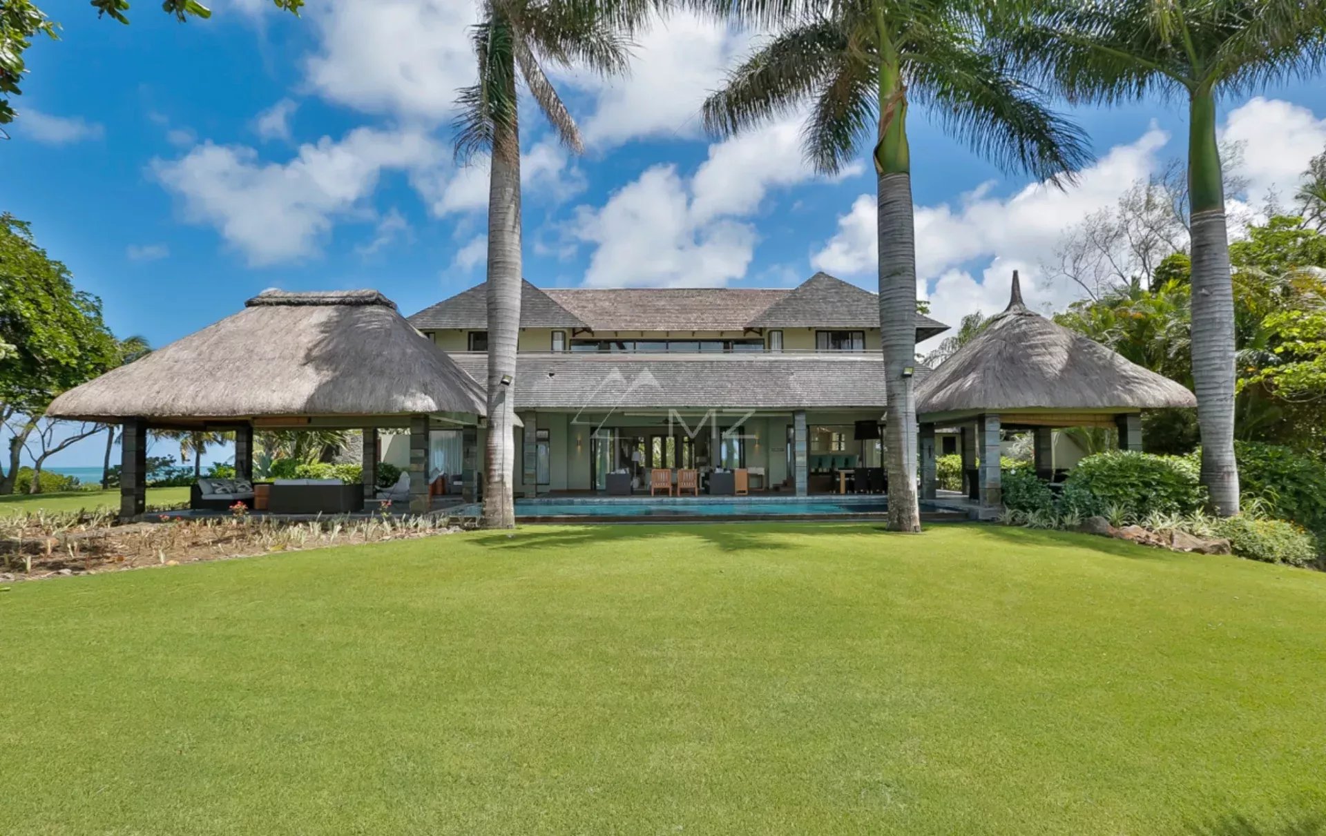 Mauritius - Villa 5 Schlafzimmer im Wasser