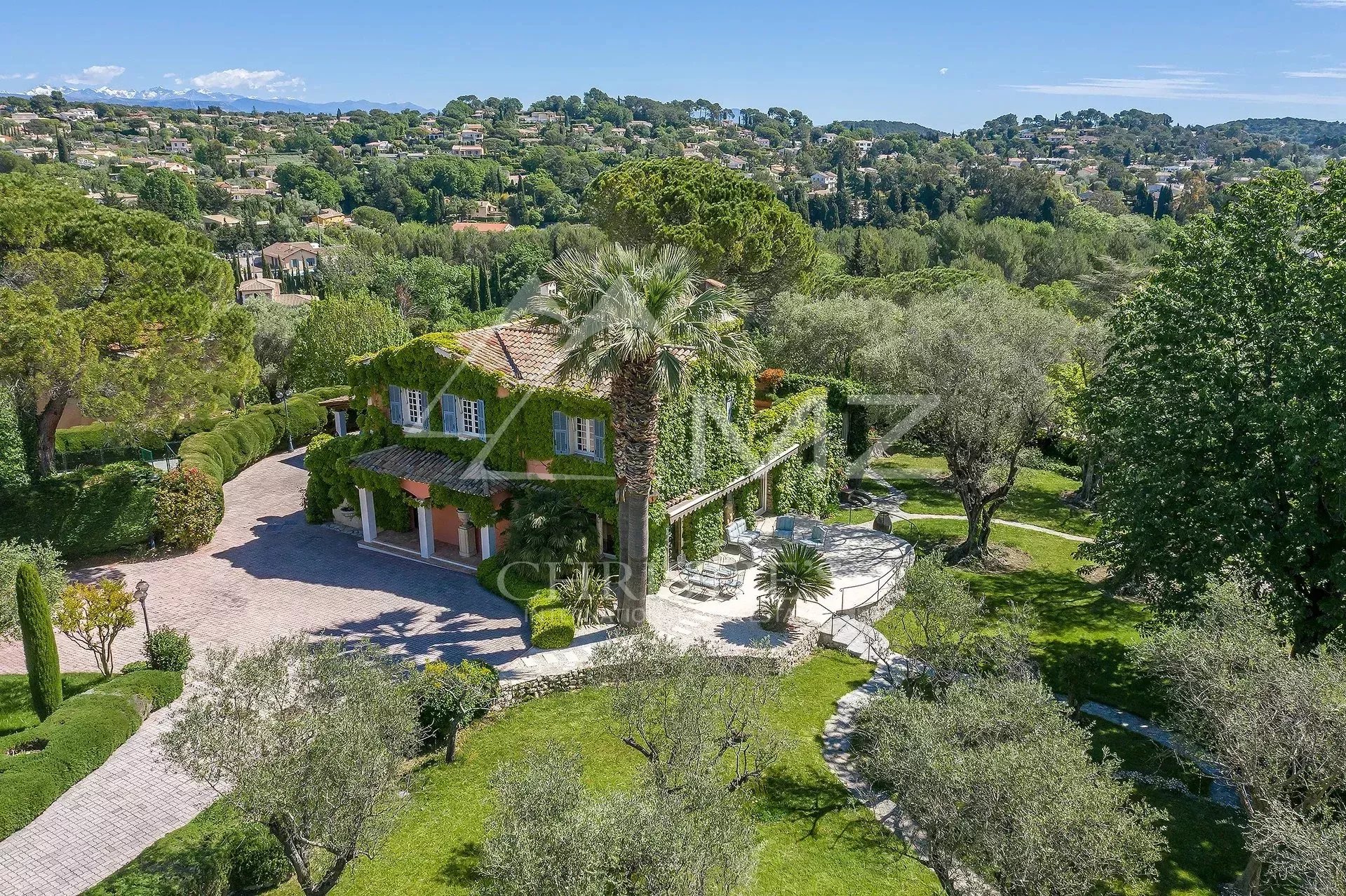 Mougins - Charmante propriété au village