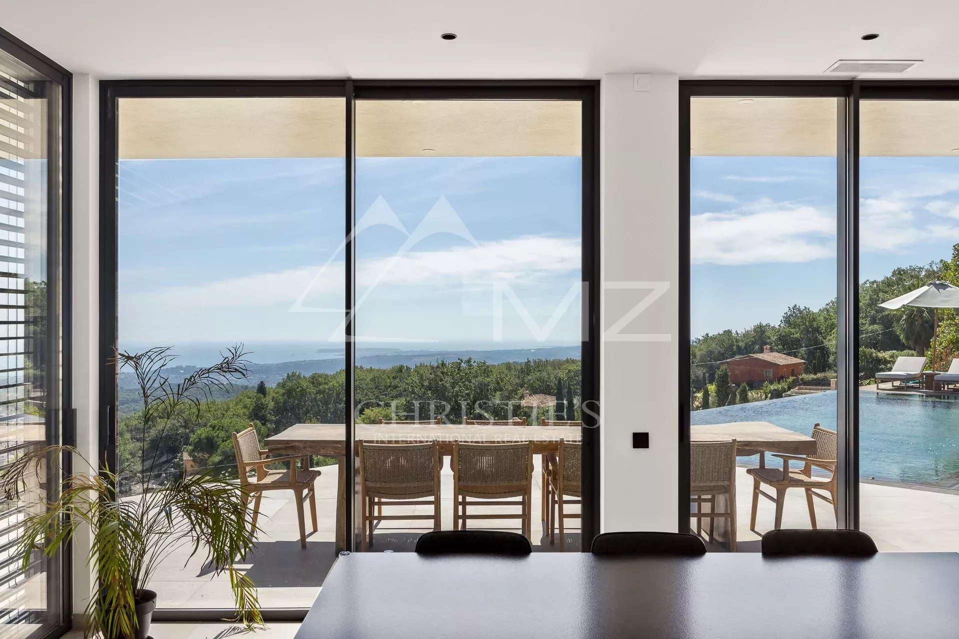 VENCE - Magnifique villa neuve contemporaine vue mer