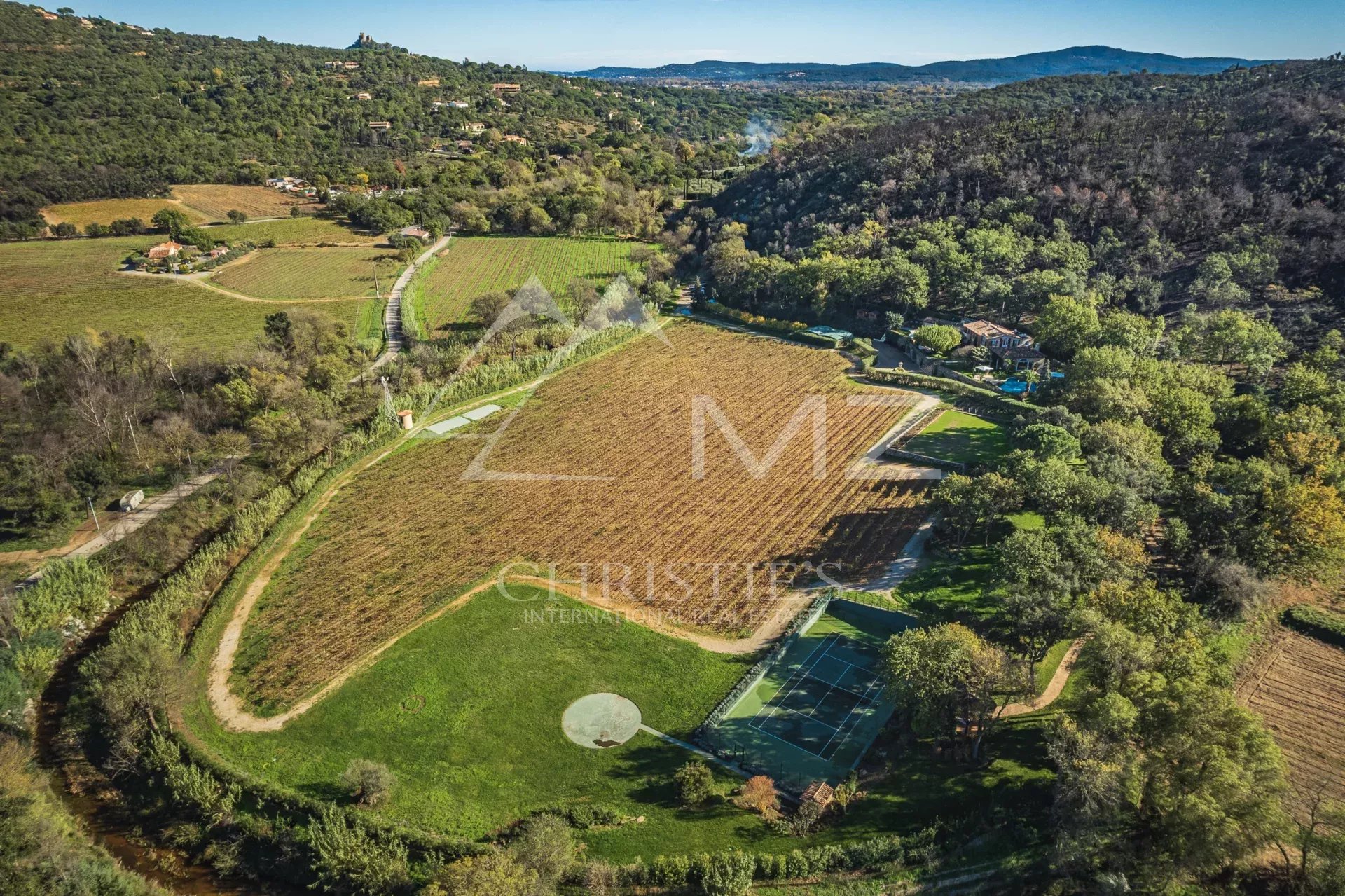 Eine seltene provenzalische Residenz im Herzen der Weinberge