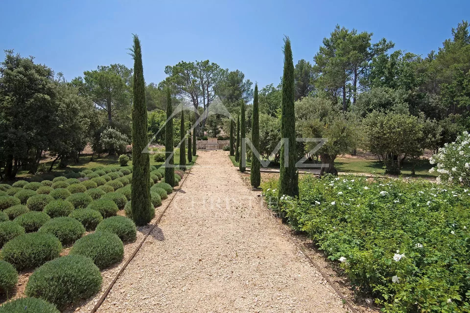 Luberon - High end contemporary Mas