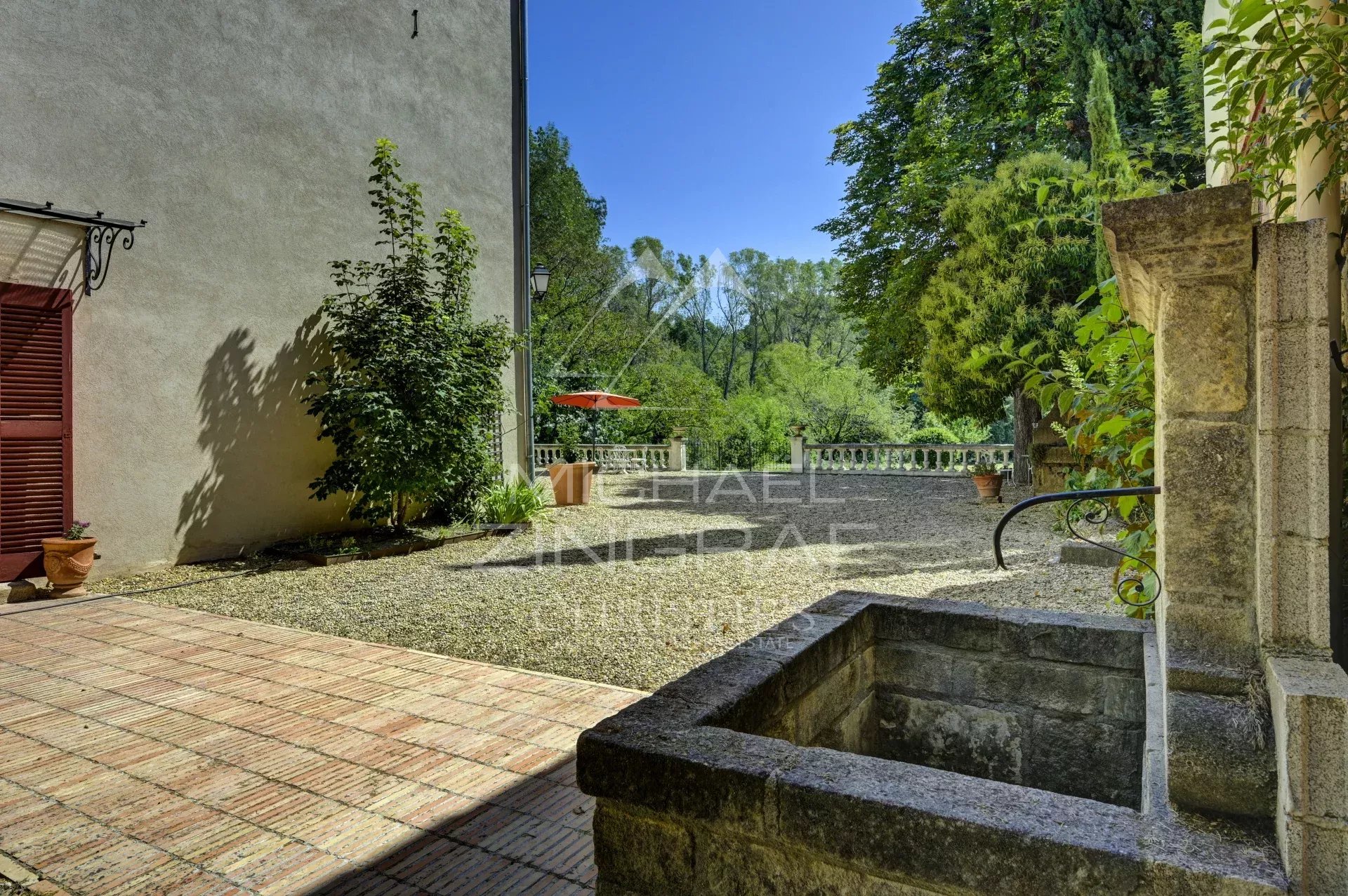 Aix en Provence- Renovated 18th century Provençal Bastide