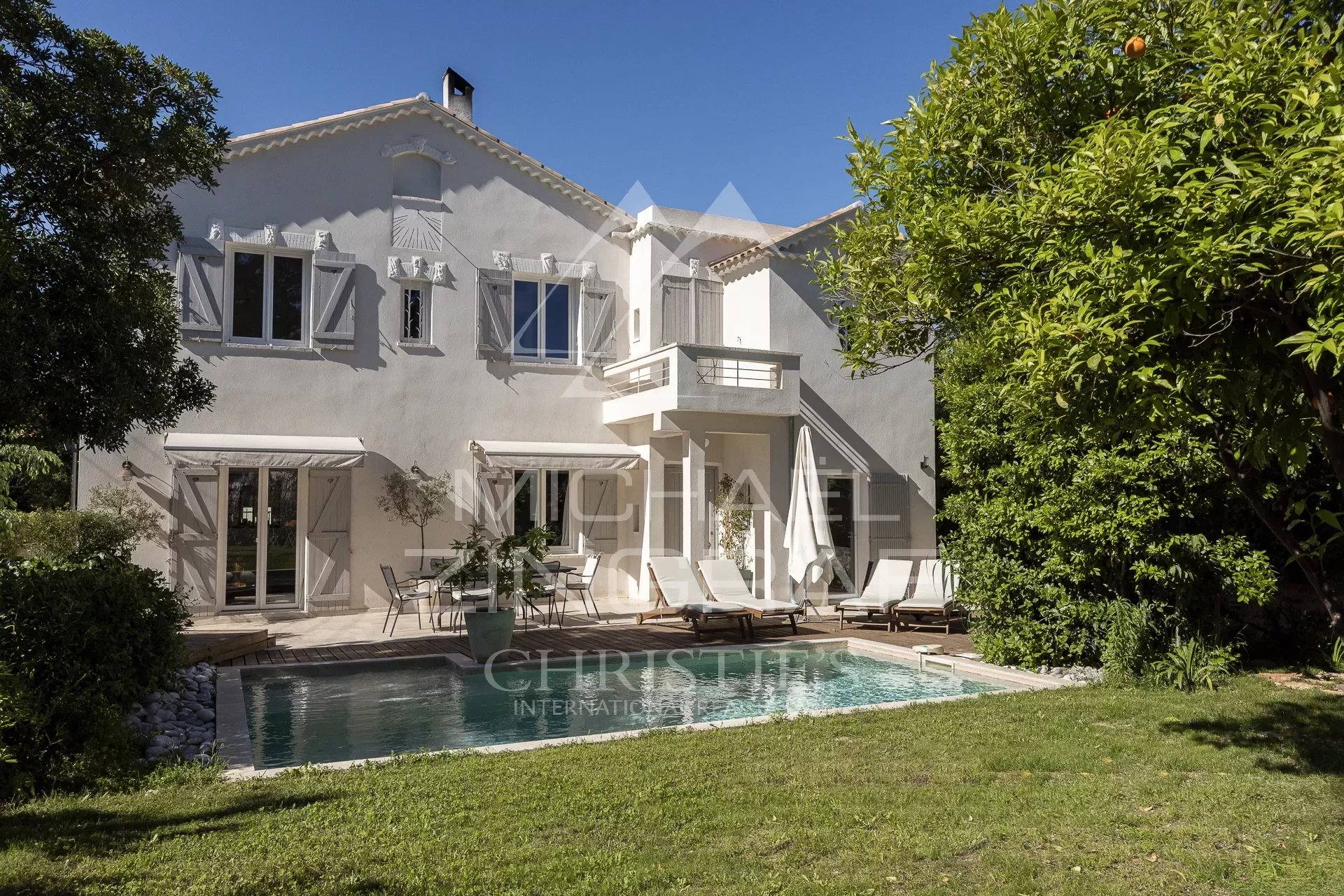 Cannes - Close to the city centre - two villas