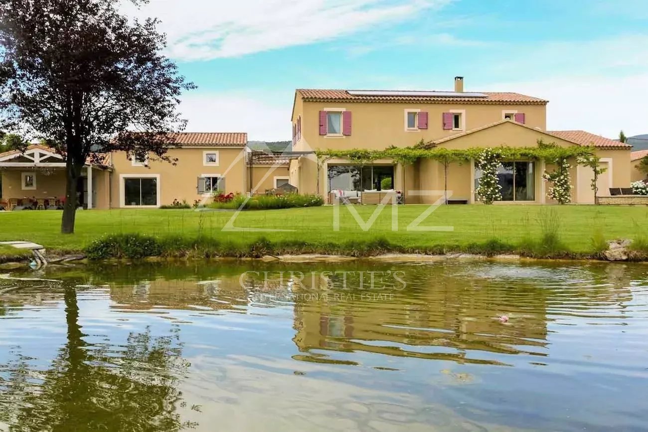 Luberon - Belle maison de vacances avec superbe parc