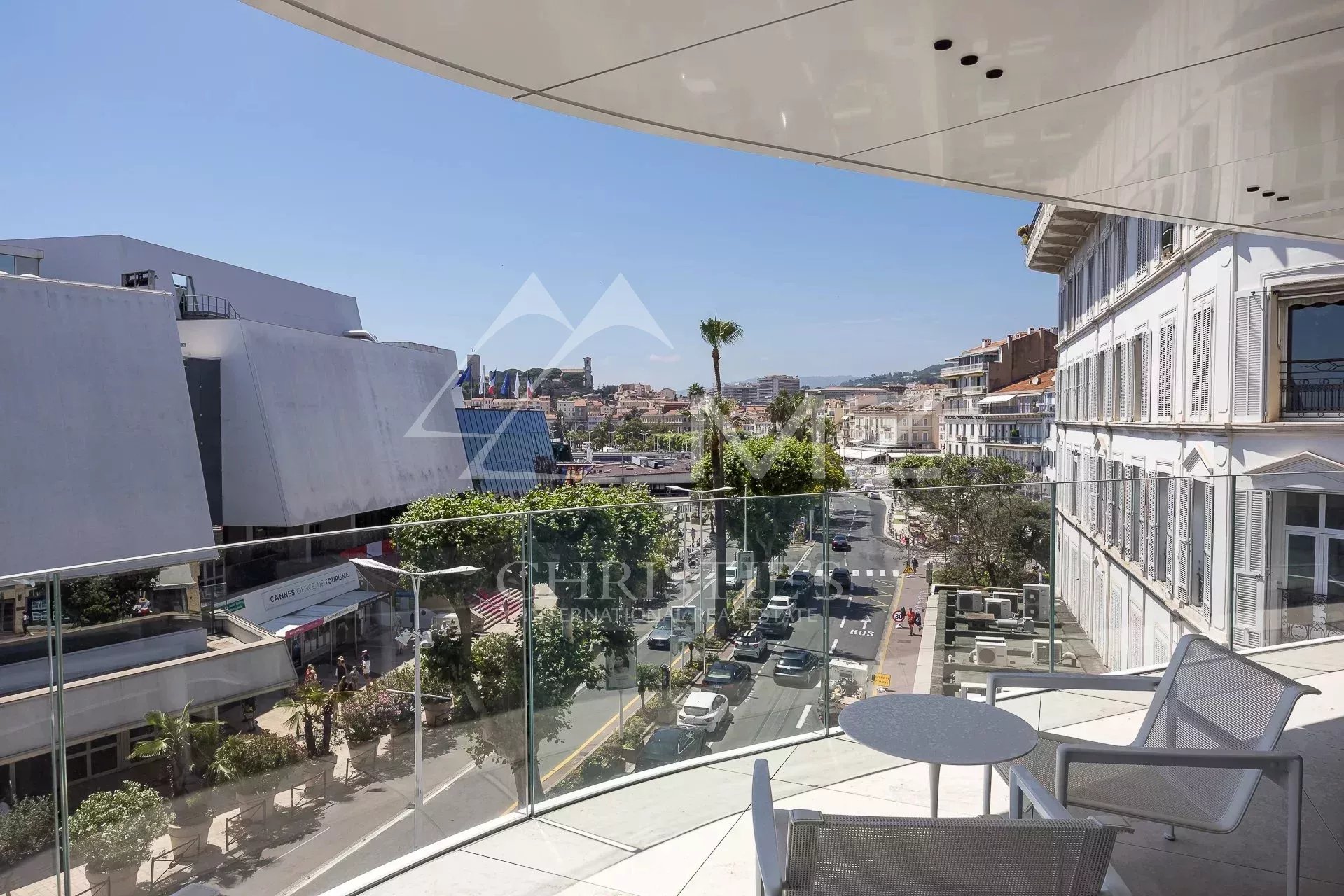 Cannes - Croisette - Exceptional 5 bedrooms apartment