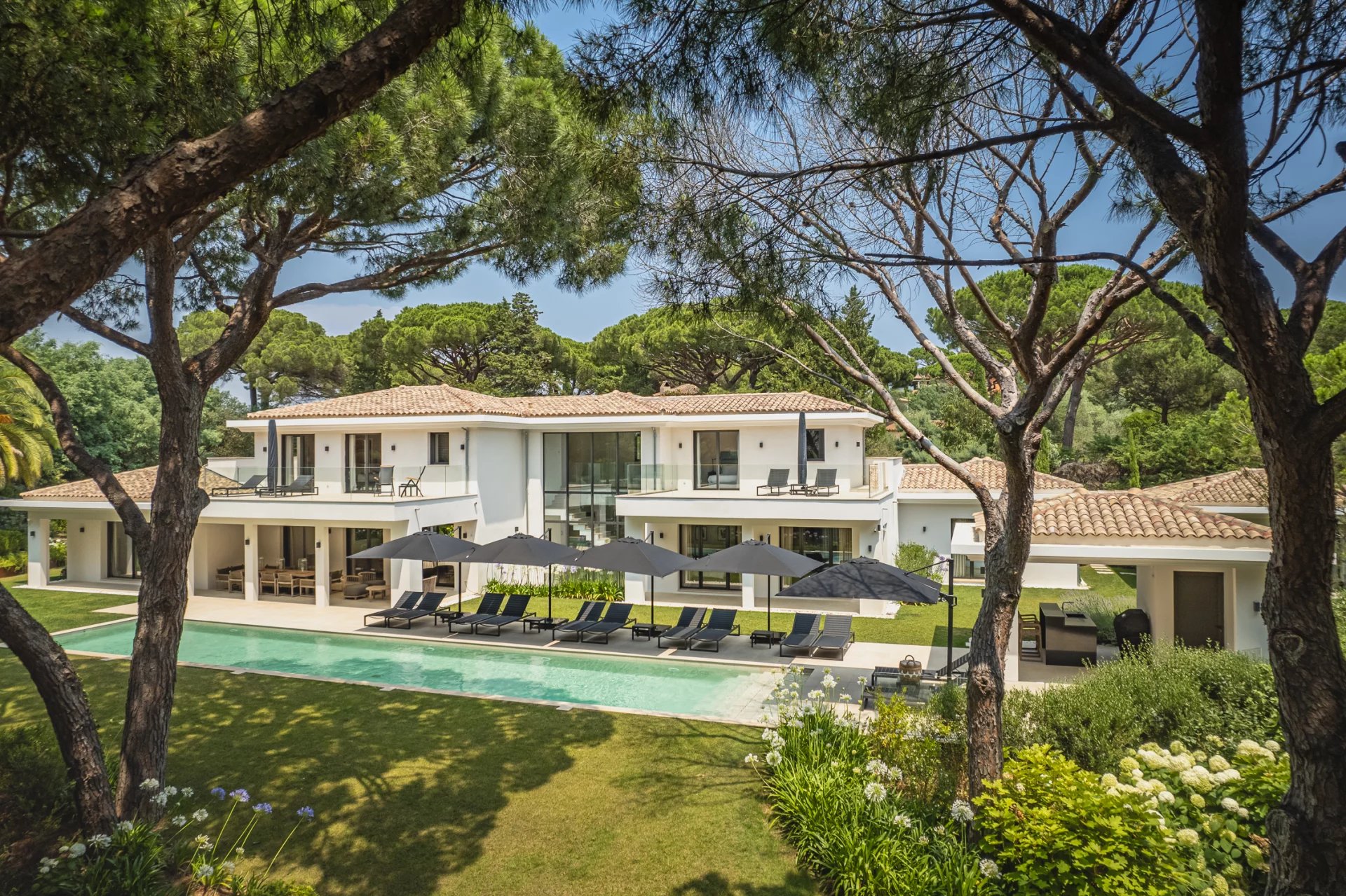 Saint Tropez - Villa contemporaine dans les Parcs de Saint Tropez