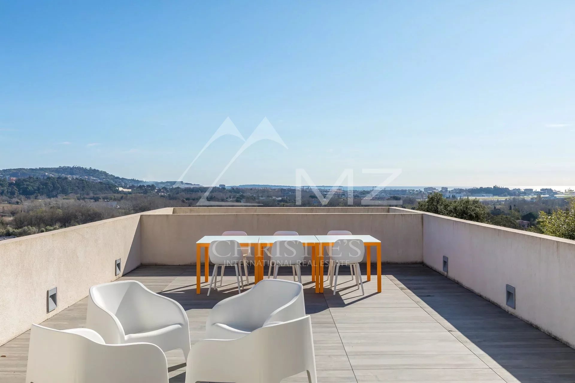 Proche Cannes - Villa contemporaine vue mer