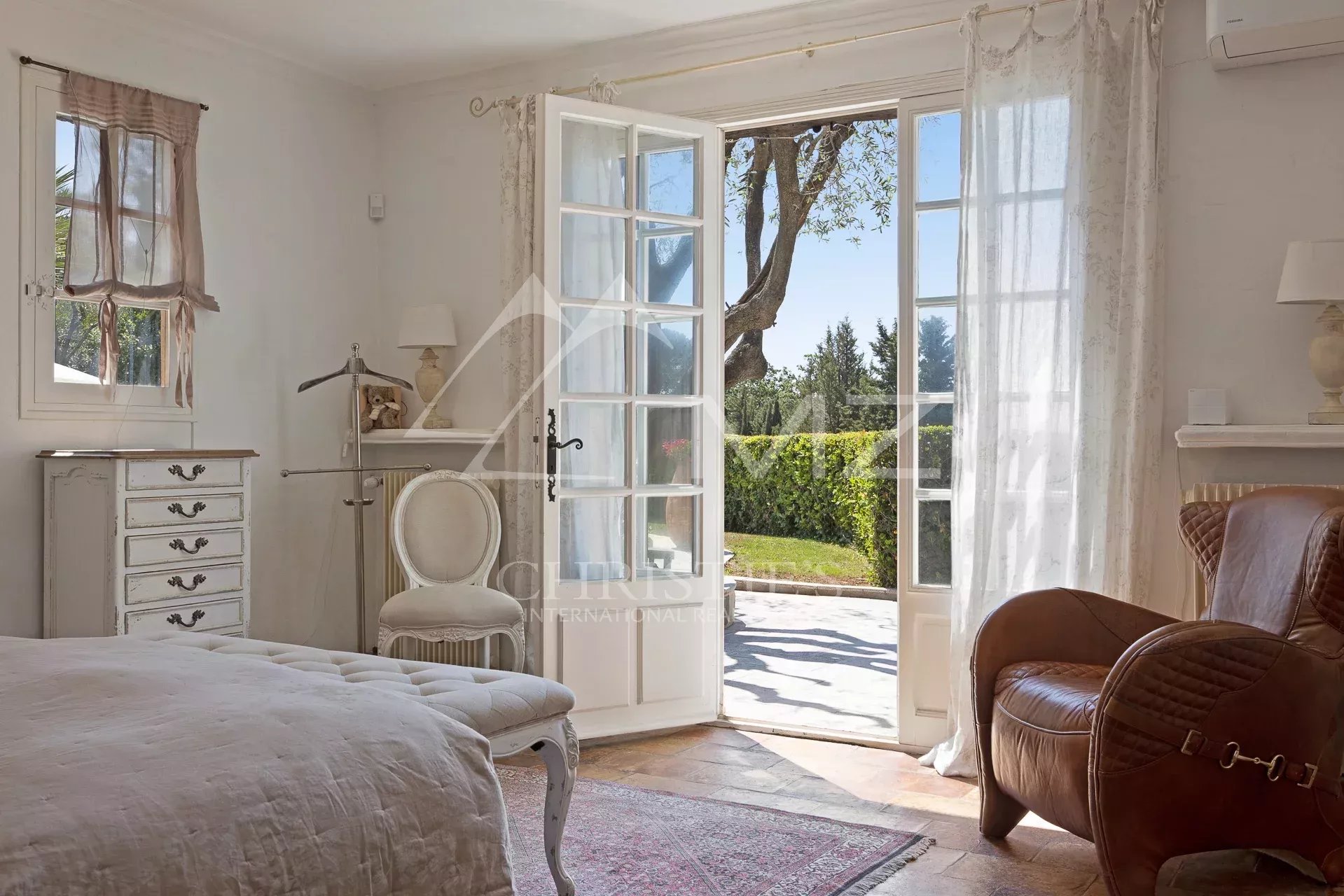 Mougins - 6 bedrooms sea view house