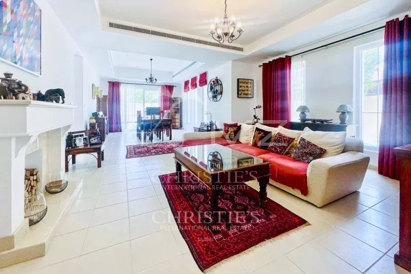 Exclusive|Amazing 5 bed I Massive plot I With Pool