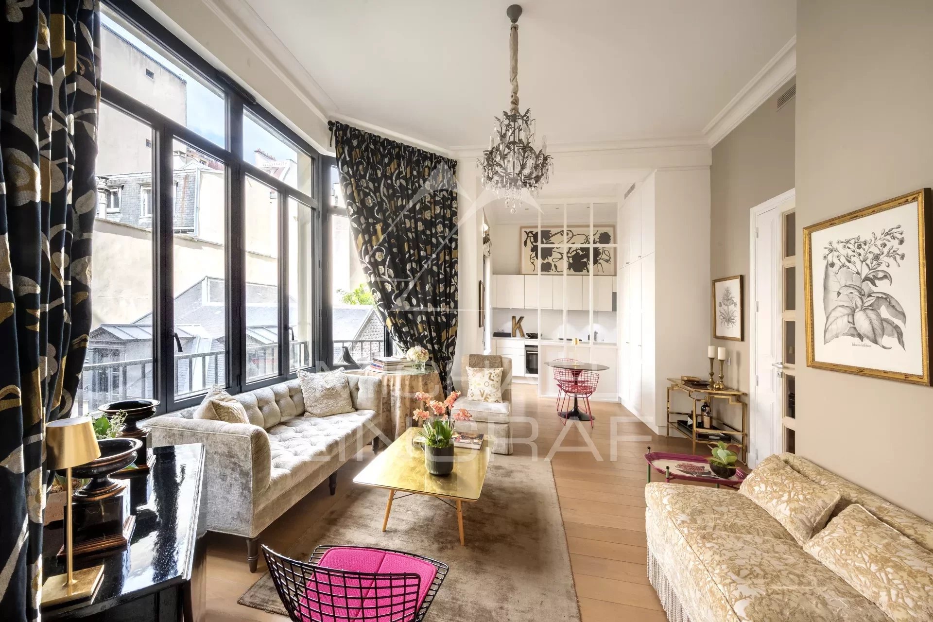 SOLE AGENT. FOR SALE - NEWLY REFURBISHED 1-BEDROOM APARTMENT - RUE DE LILLE