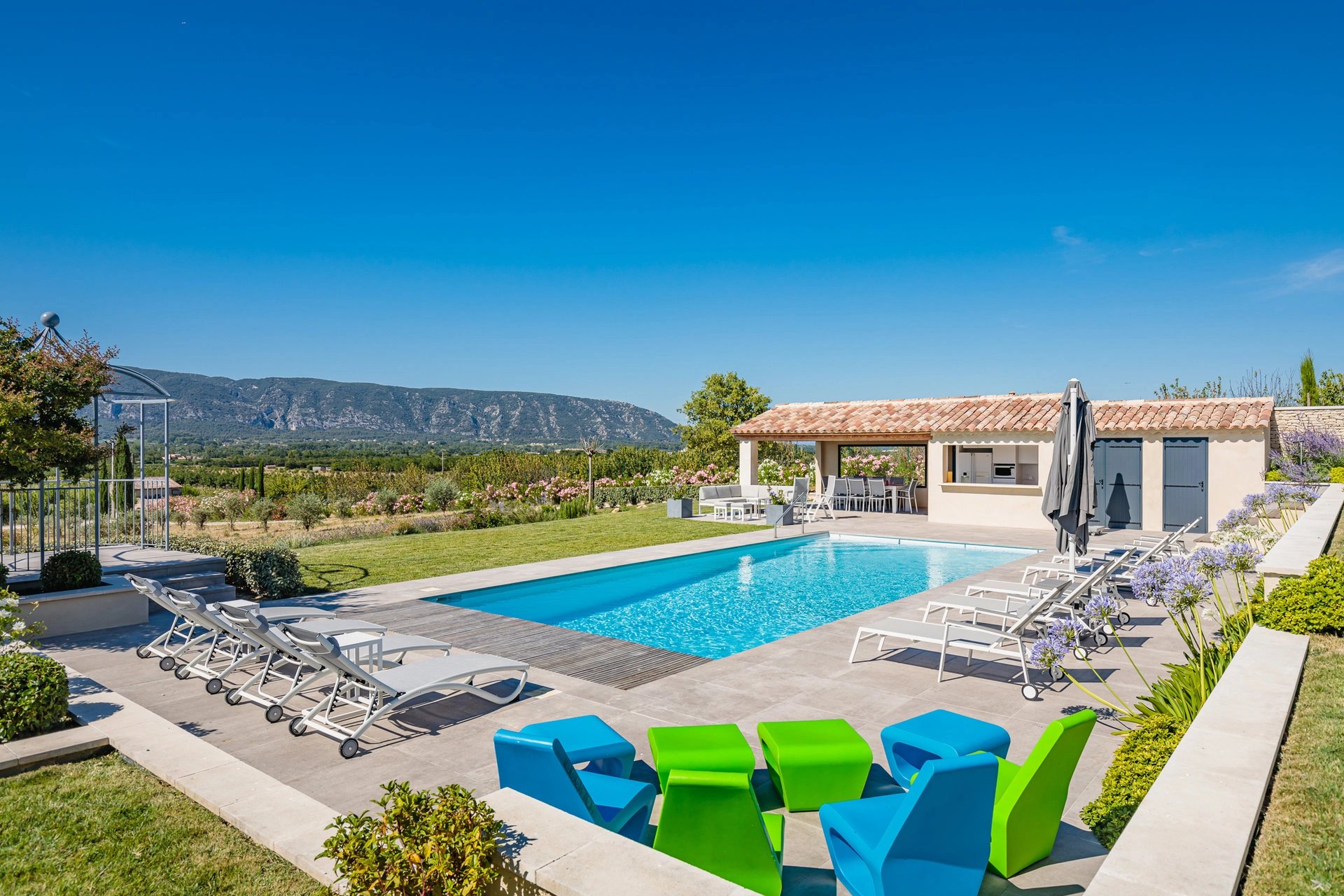 Gordes - Belle maison de vacances avec piscine chauffée et vue exceptionnelle sur le Luberon