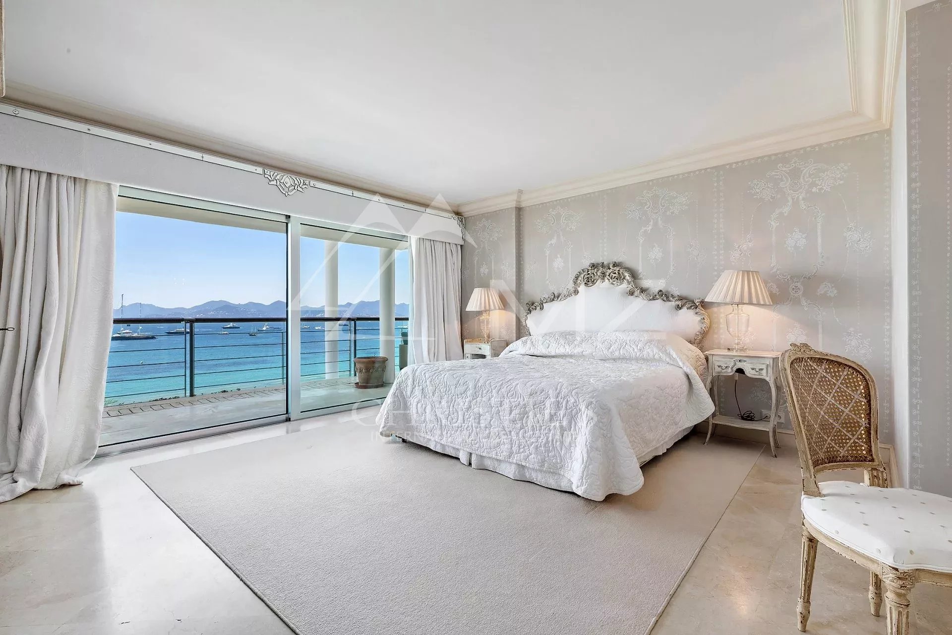 Cannes - Croisette - Penthouse with sea view