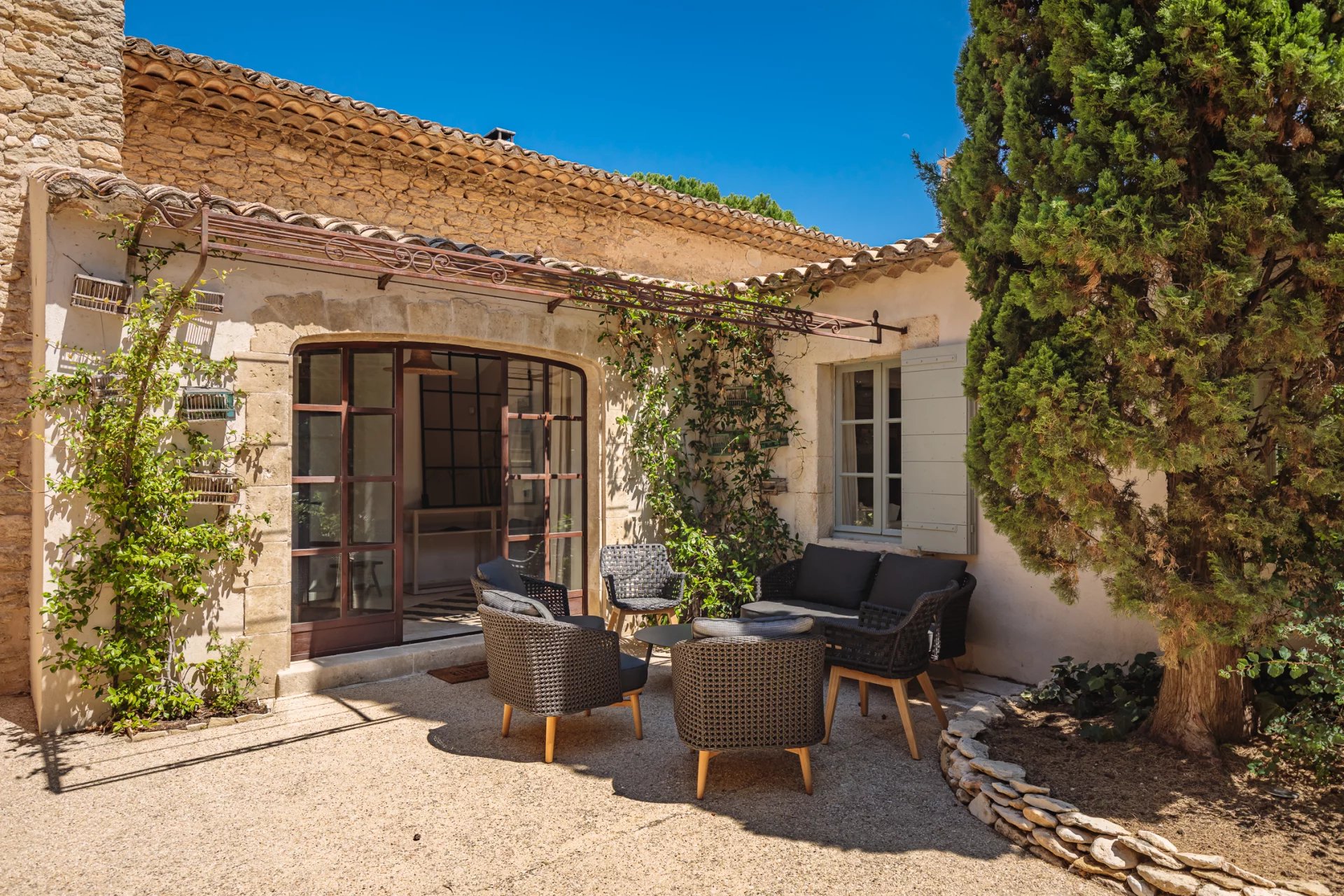 Luberon - Maison en pierre de charme avec piscine