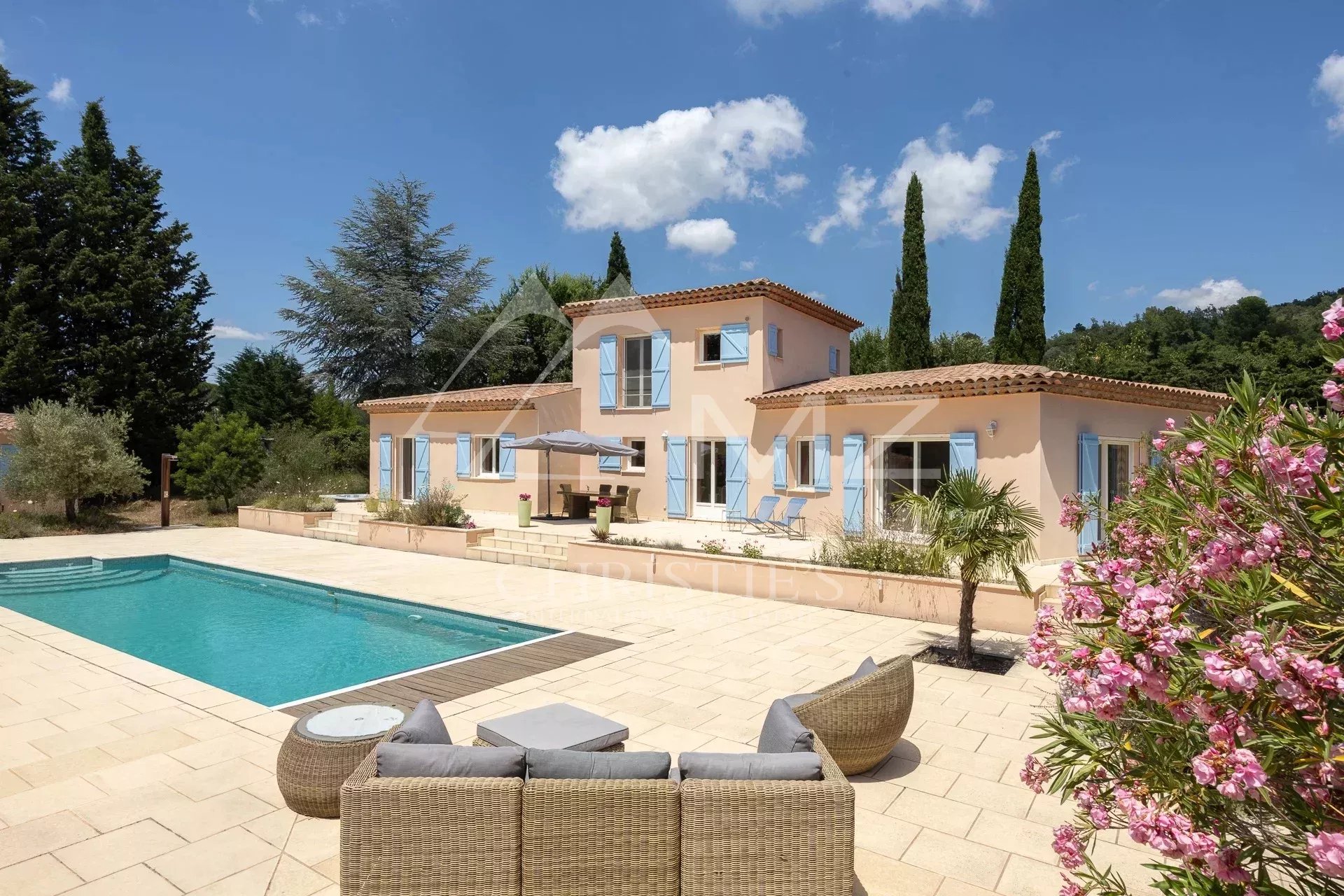 A l'orée d'un bois , villa 5p avec piscine au calme