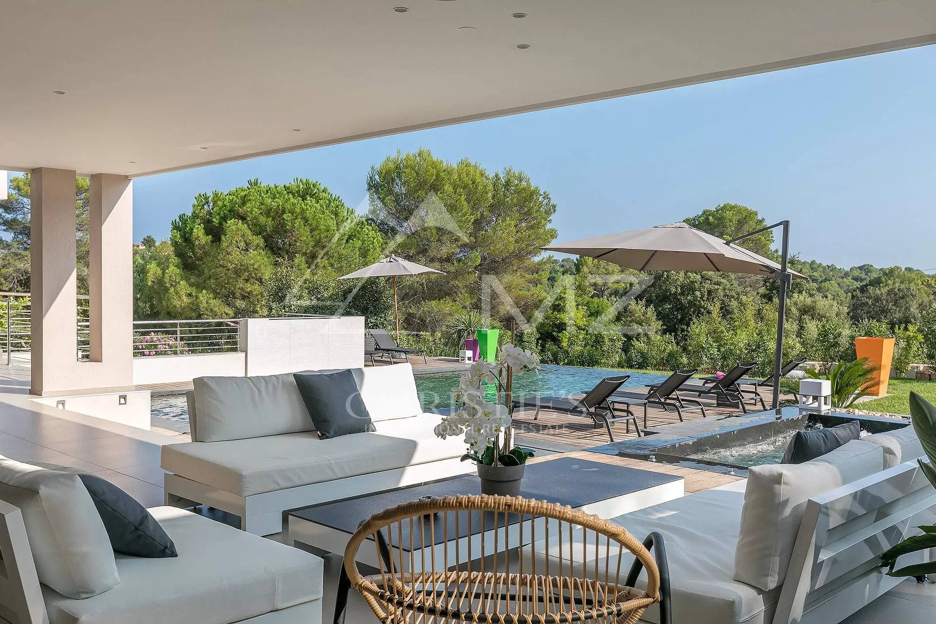 Valbonne - New contemporary villa