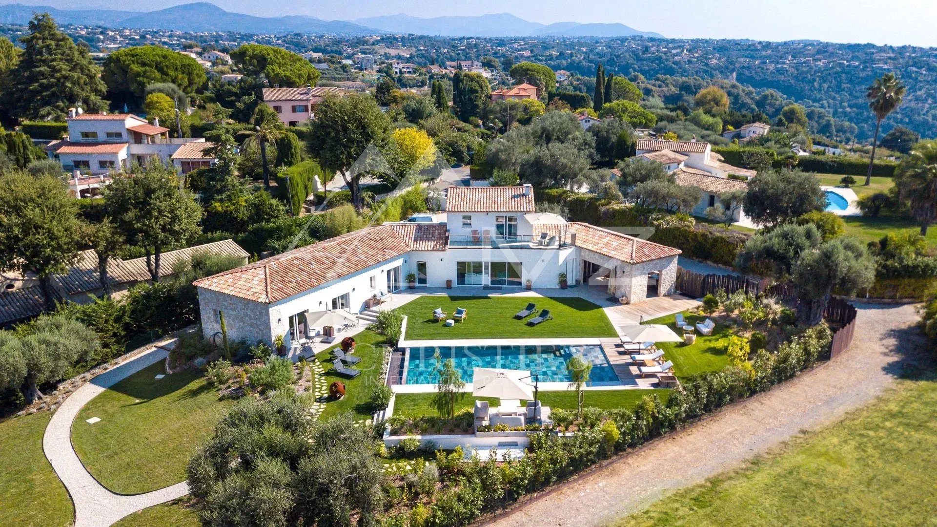 St Paul de Vence - Beautiful view on the perched village