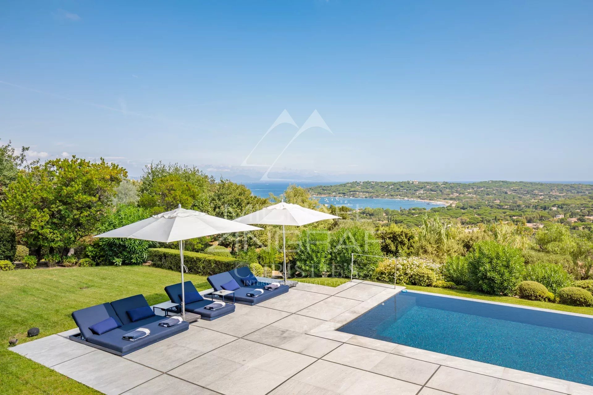 Saint-Tropez - Superbe villa avec vue mer