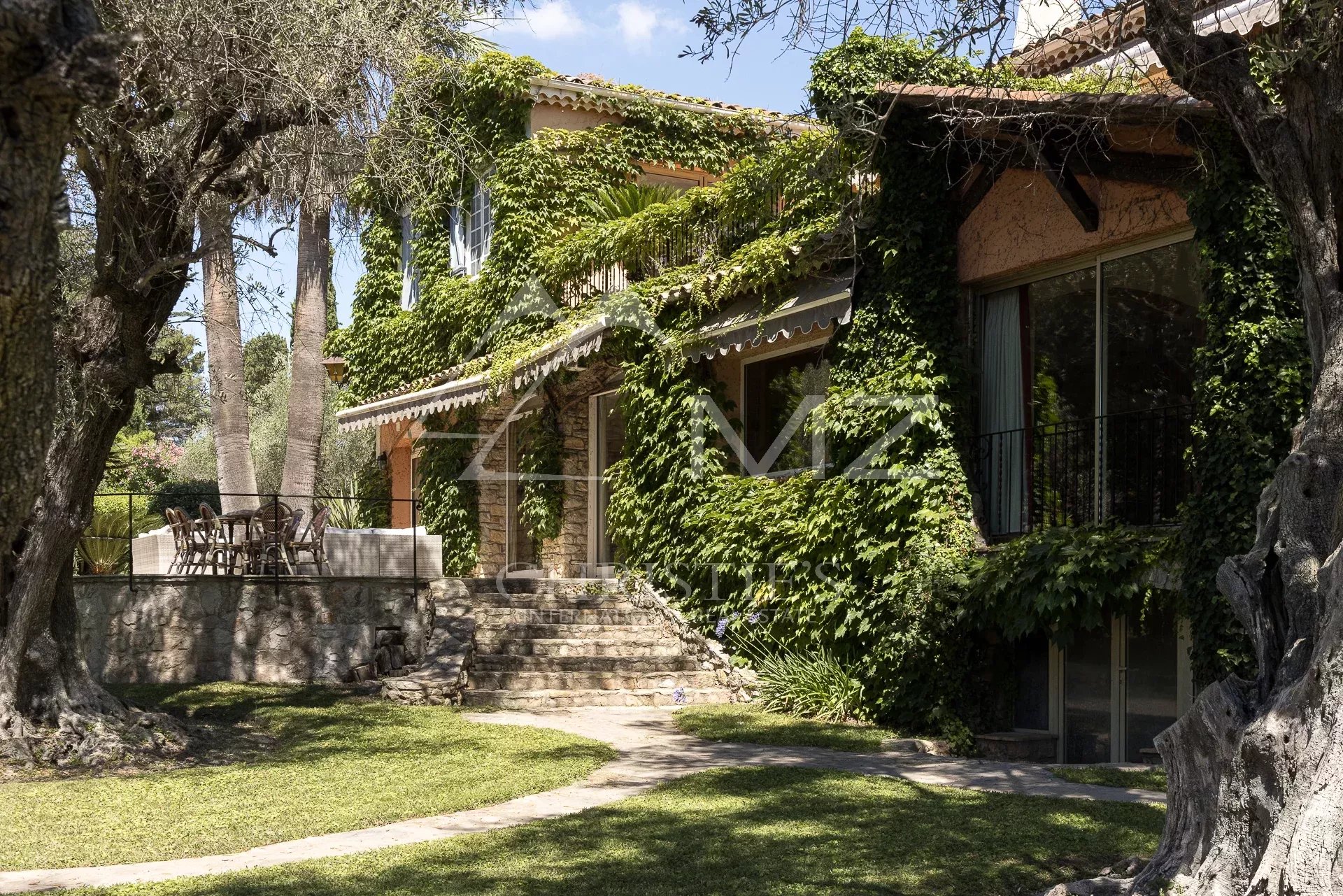 Mougins - Charmante propriété au village