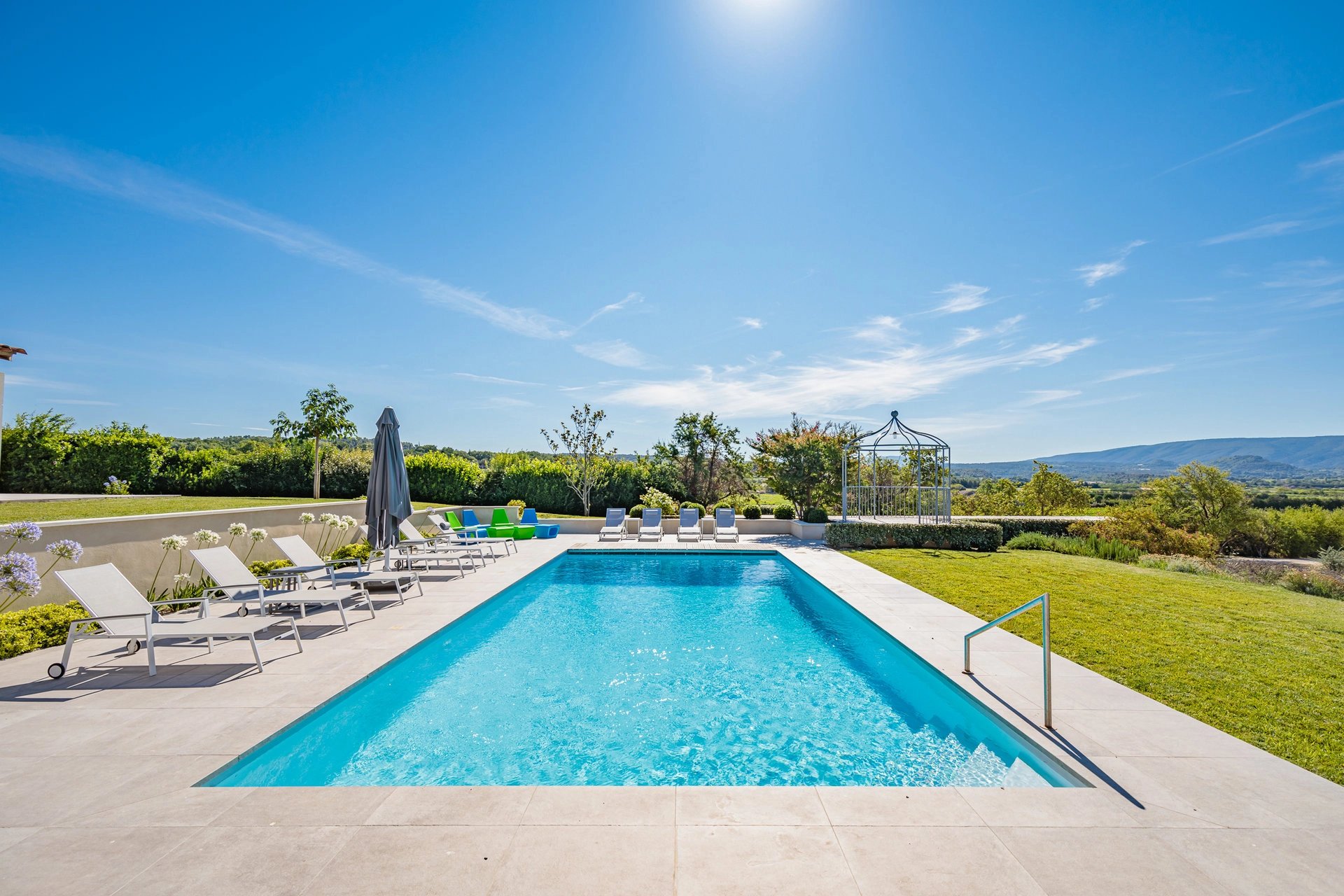 Gordes - Belle maison de vacances avec piscine chauffée et vue exceptionnelle sur le Luberon