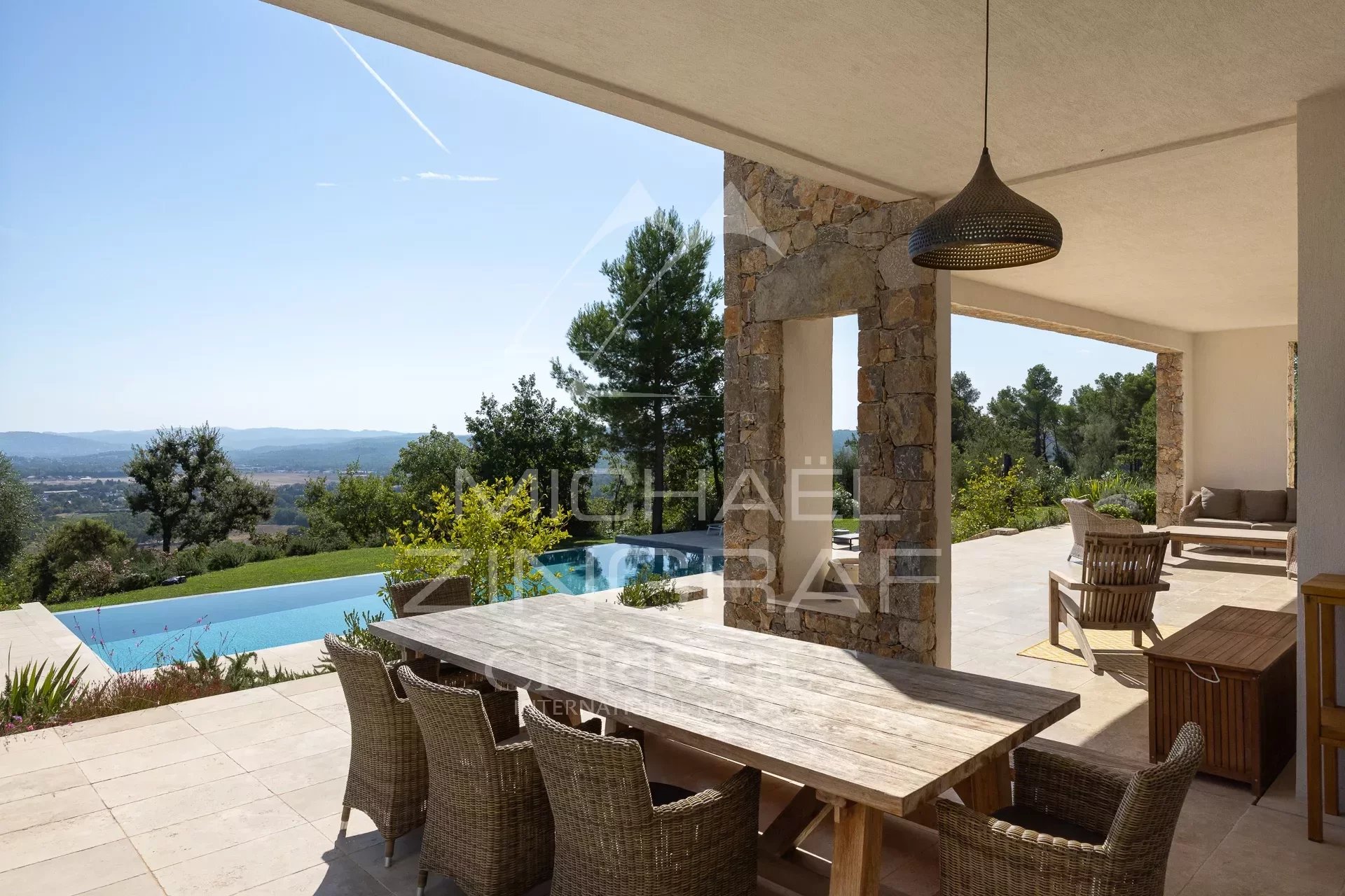 Fayence - Contemporary villa with panoramic view - Sleeps 12