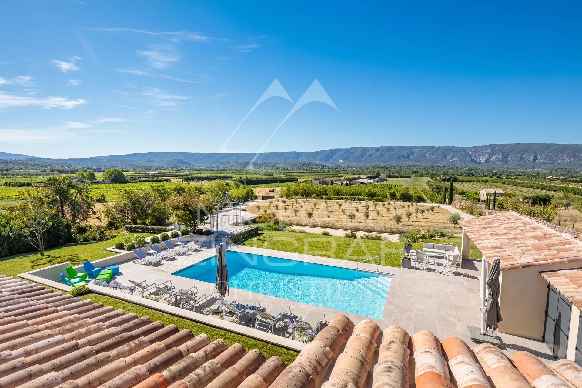 Gordes - Belle maison de vacances avec piscine chauffée et vue exceptionnelle sur le Luberon