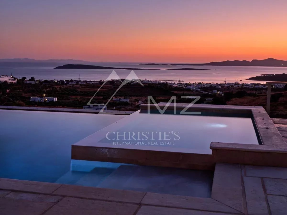 Premium-Villa in der Nähe von Alyki mit herrlichem Blick über das Meer und Antiparos