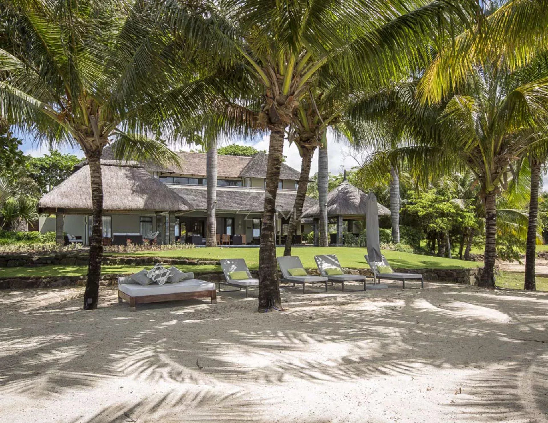 Mauritius - Villa 5 Schlafzimmer im Wasser