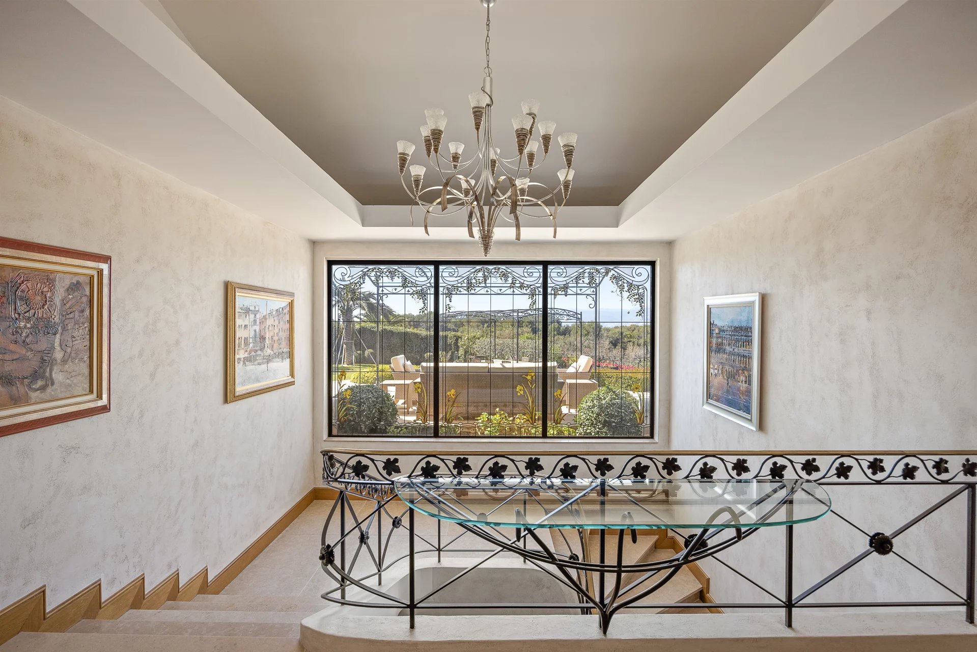 MOUGINS - MAGNIFICENT PROPERTY IN A CLOSED DOMAIN