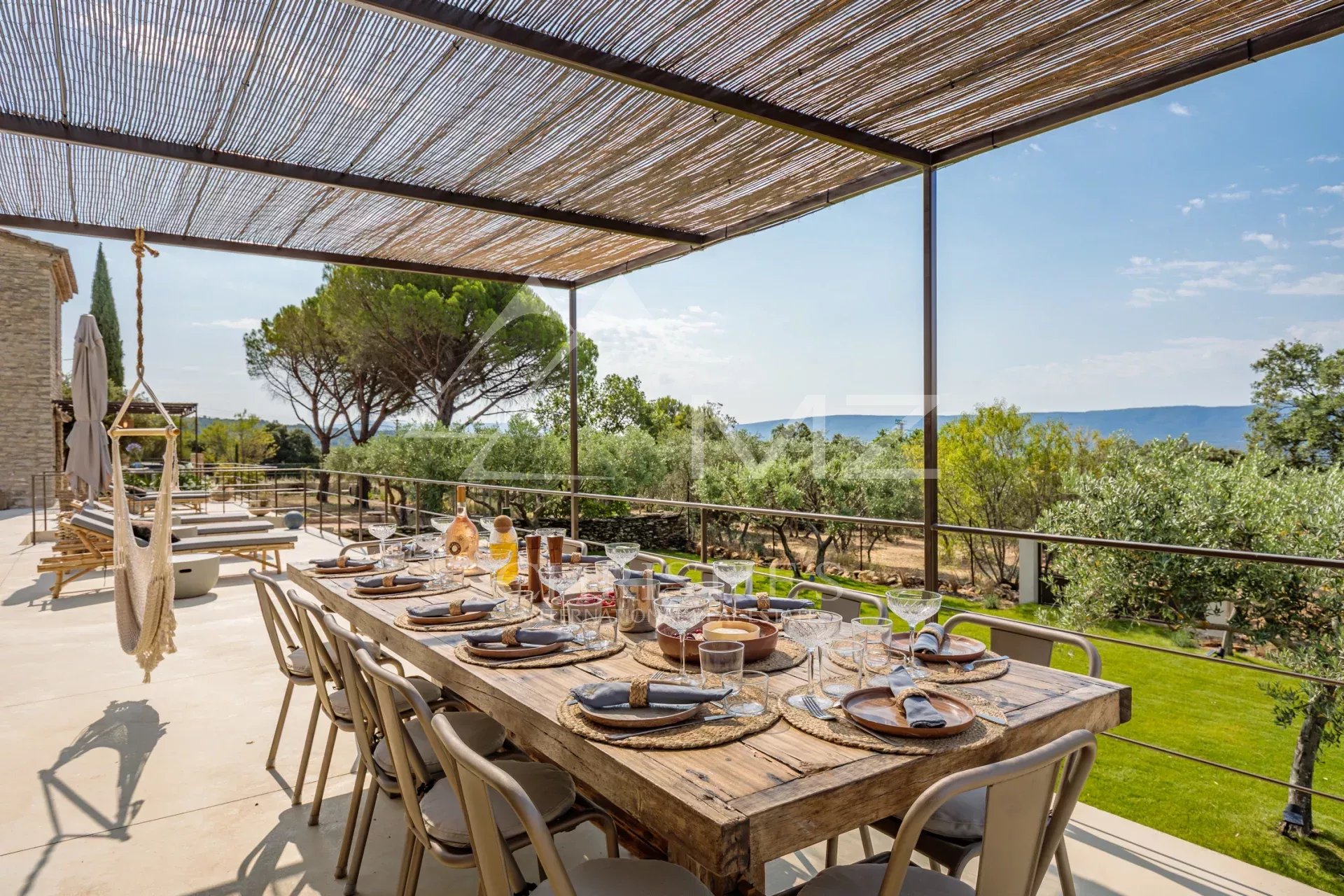 Gordes - Propriété raffinée avec vue panoramique