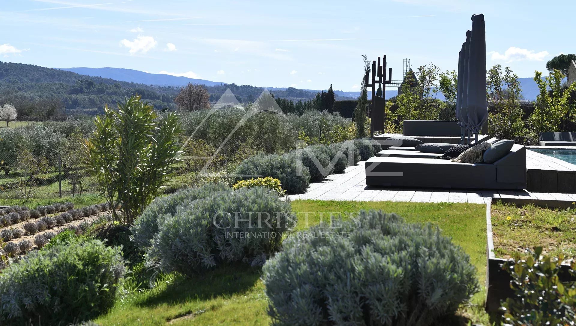 Gordes - Superbe maison en pierres avec décoration raffinée