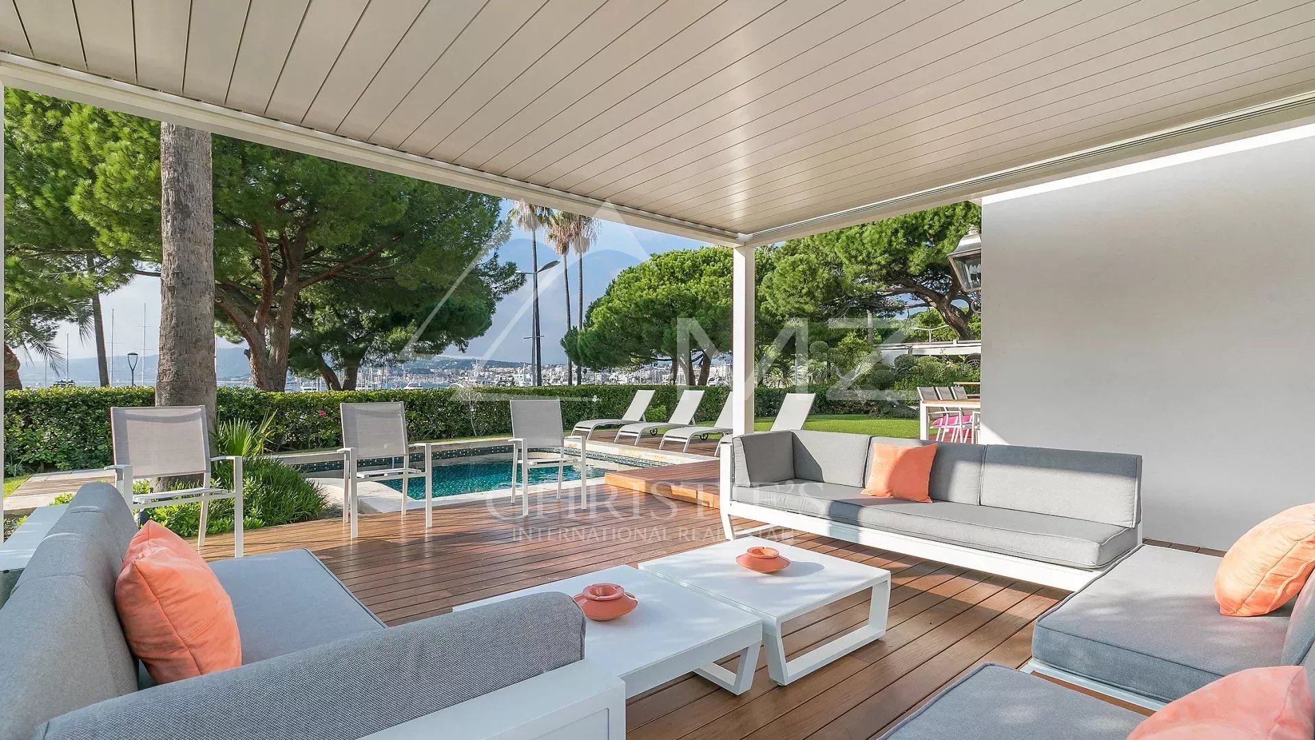 CANNES-CROISETTE-CONTEMPORARY VILLA