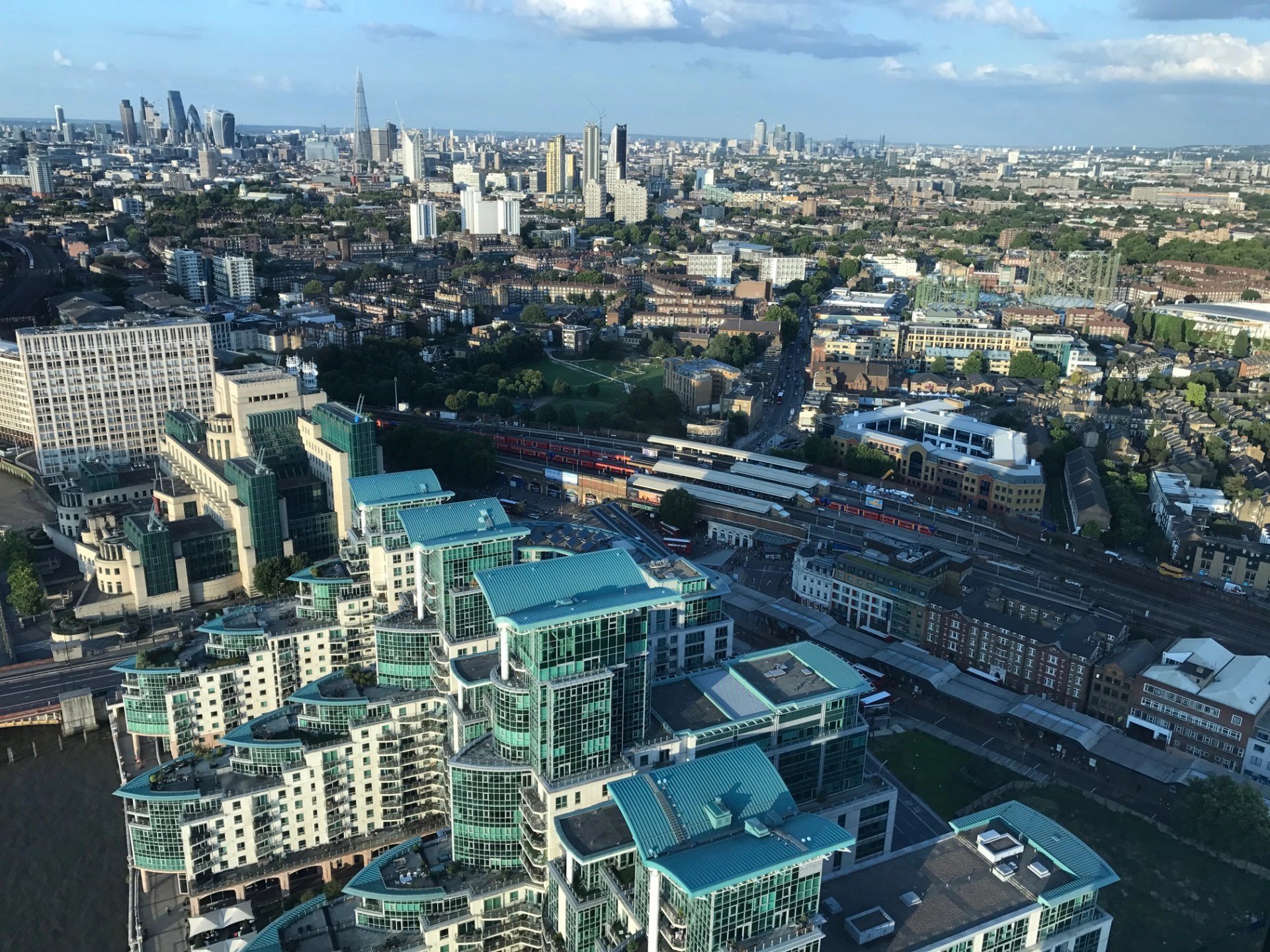 ROYAUME-UNI - LONDRES - DANS UN PRESTIGIEUX COMPLEX