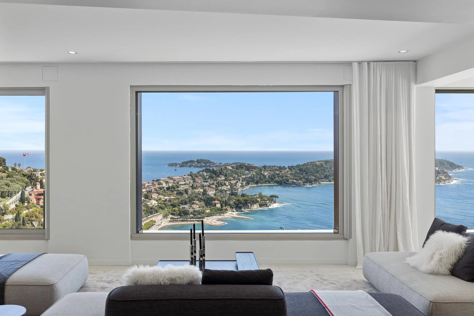 Villefranche sur Mer - Villa contemporaine luxueuse avec vue mer sur la baie