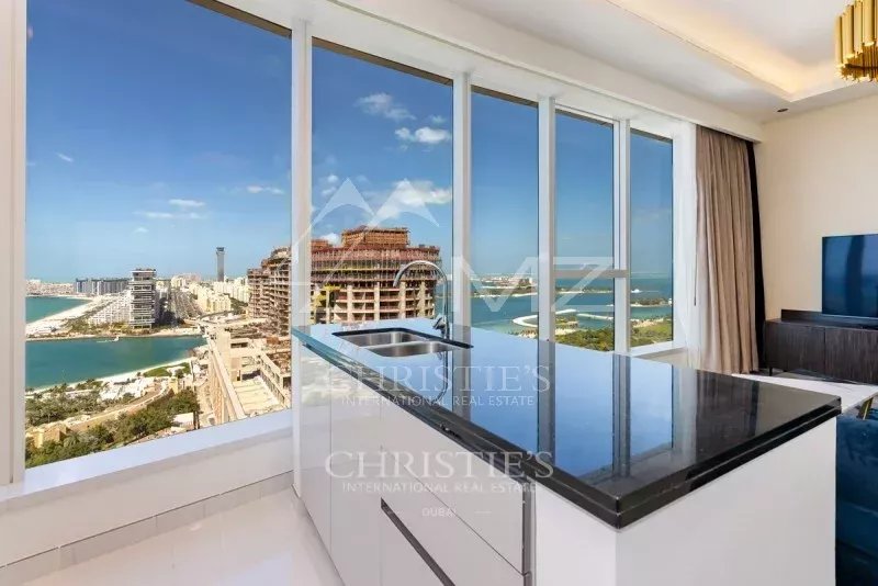 Stunning Views| Fully Furnished | Vacant | Call now