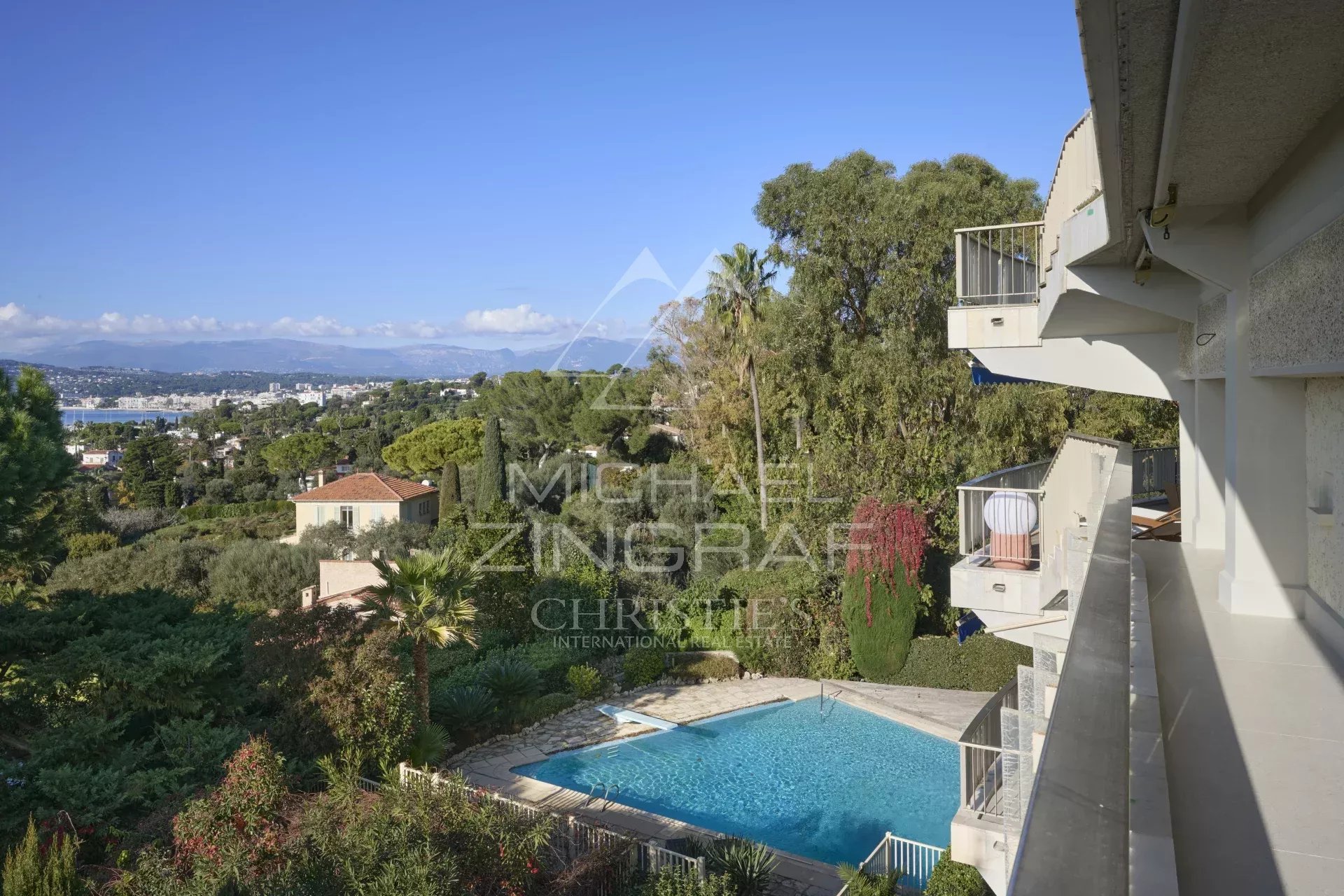 Exclusive luxury Apartment in Cap d’Antibes with Panoramic Sea View