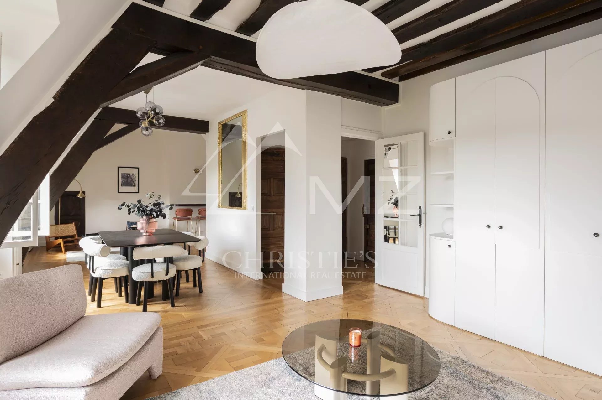 Apartment sale - Paris 75004 - Place des Vosges - Top floor - Renovated