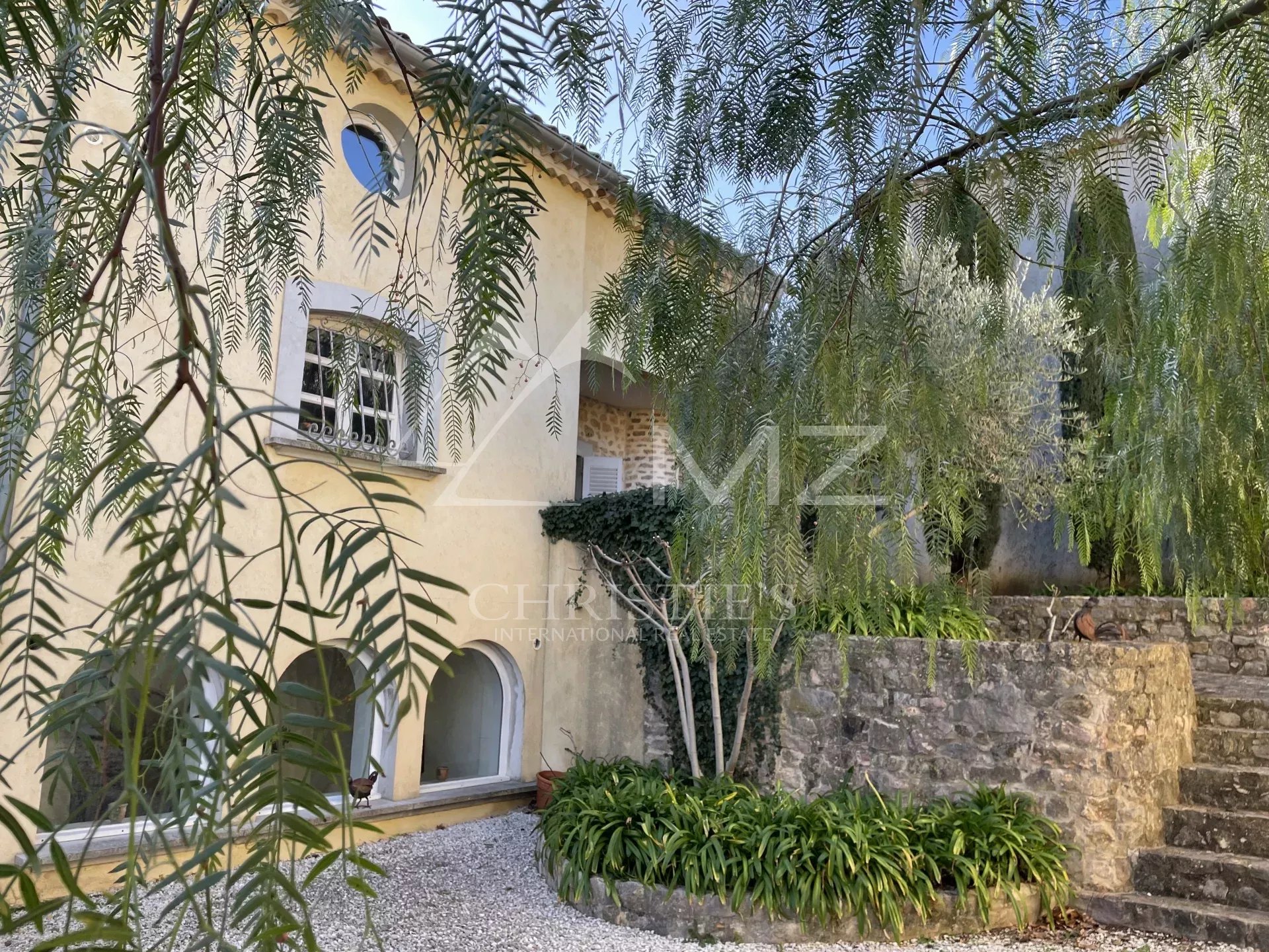 BASTIDE DE CHARME AU COEUR DU TERROIR DES CÔTES DE PROVENCE