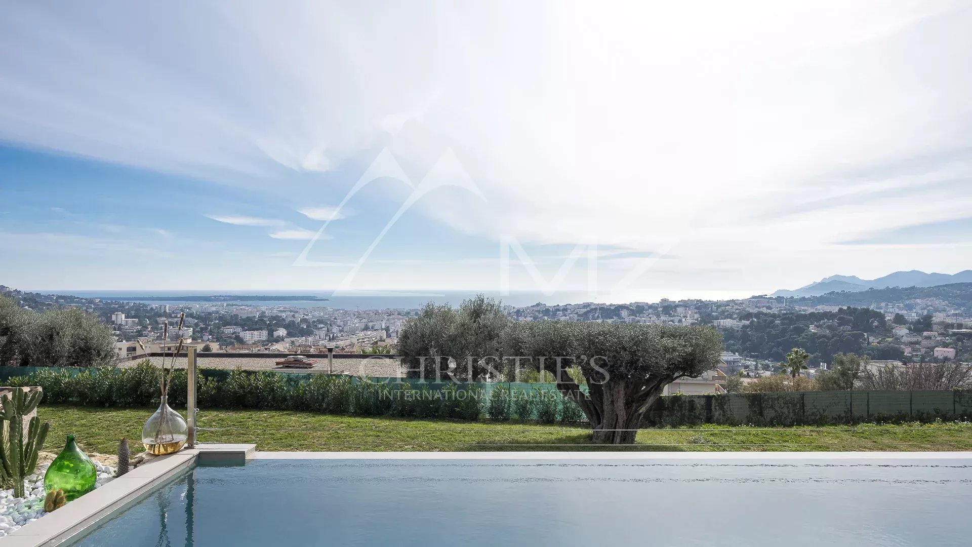 Le Cannet collines  - Villa provençale moderne en parfait état – Vue mer panoramique à 180 °