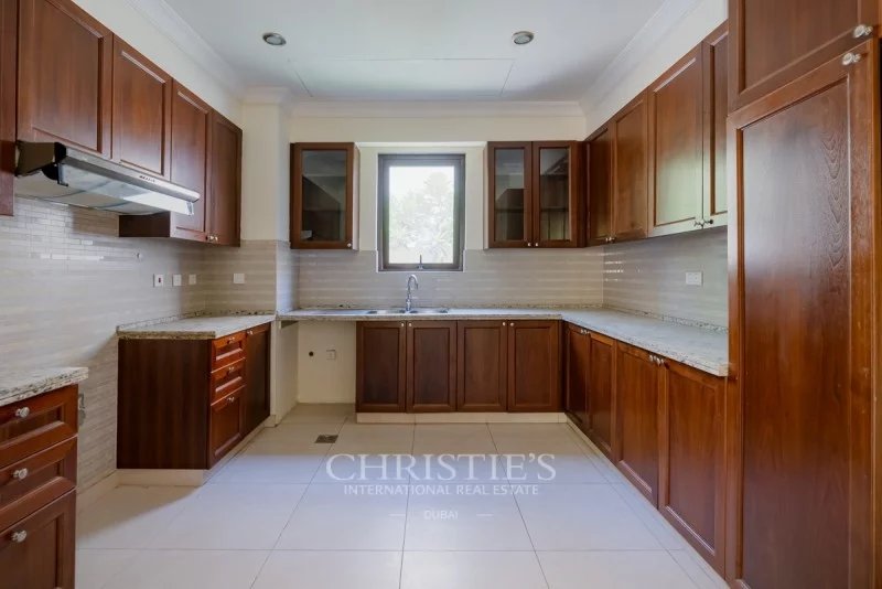 Beautiful Layout and Location | Newly Vacant