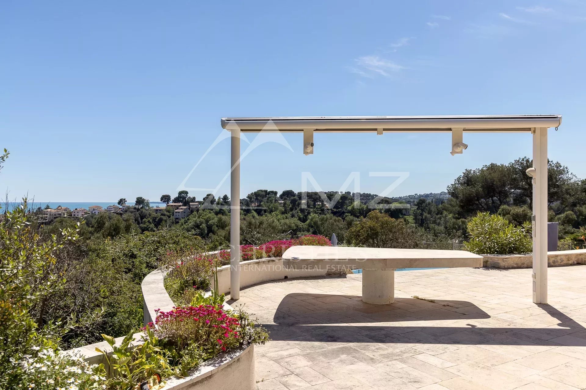 Proche Saint-Paul de Vence - Magnifique vue mer et village