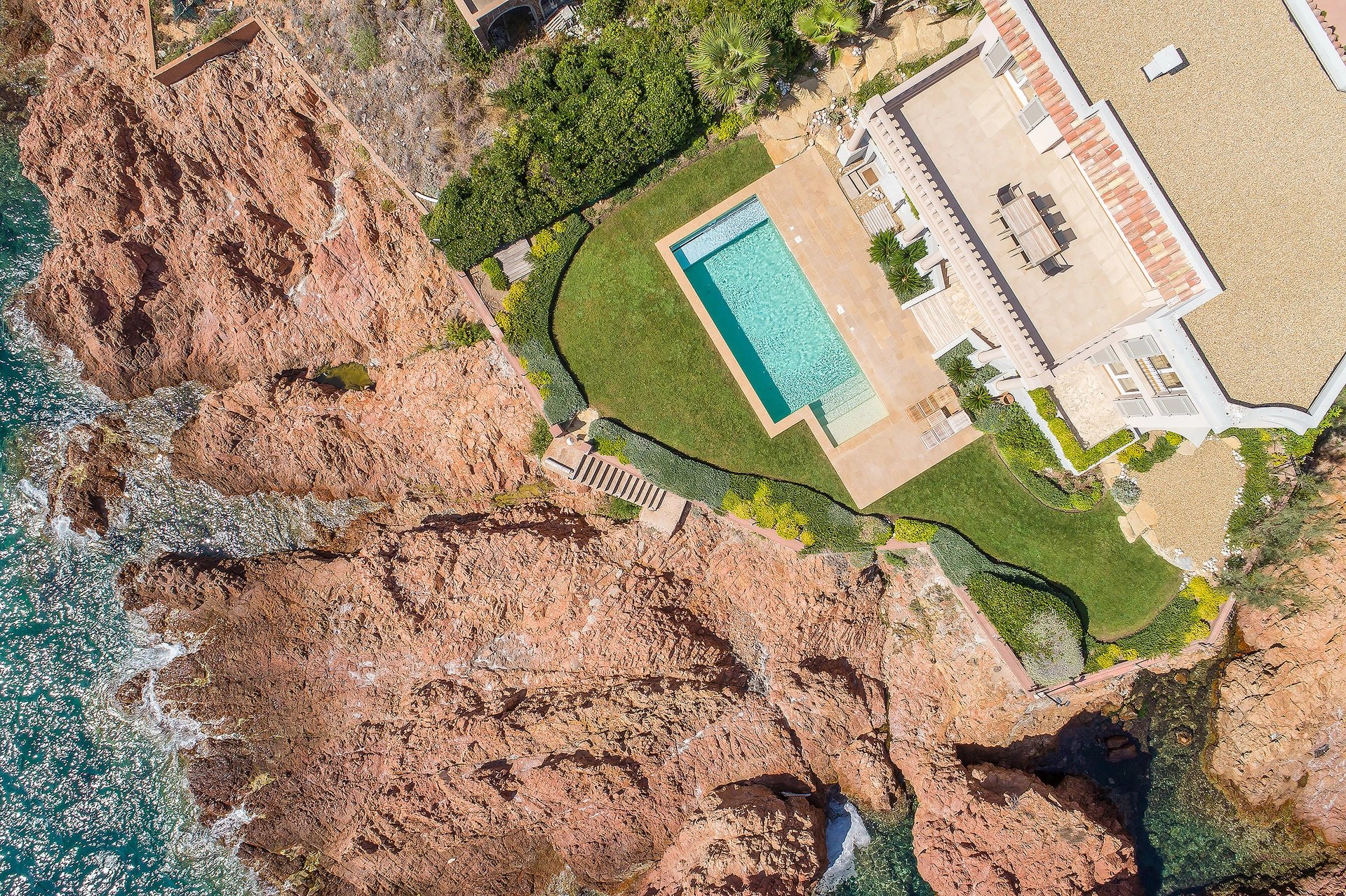 Proche Cannes - Villa pieds dans l'eau