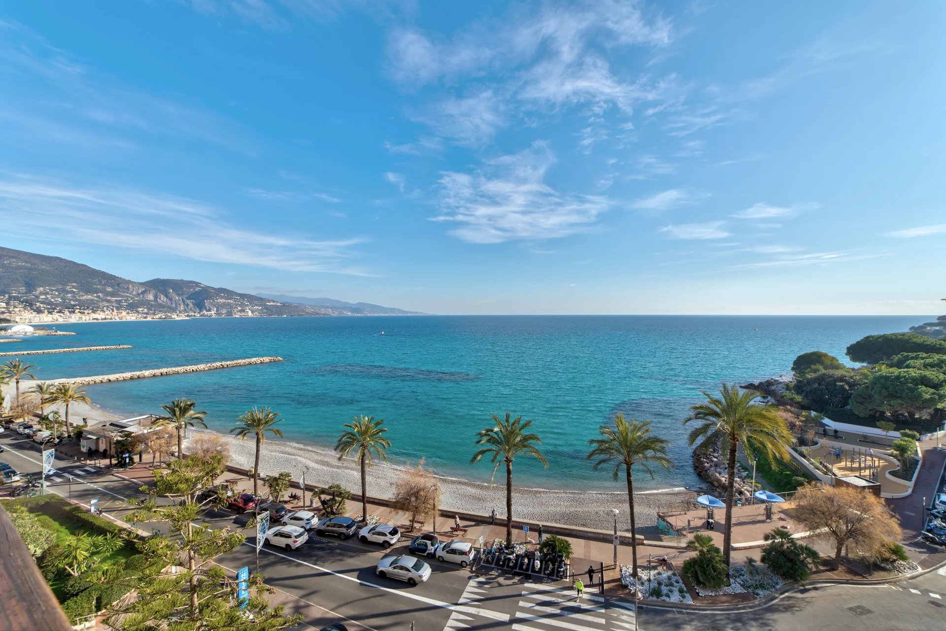 PENTHOUSE EXCEPTIONNEL AVEC GRANDE TERRASSE VUE MER PANORAMIQUE