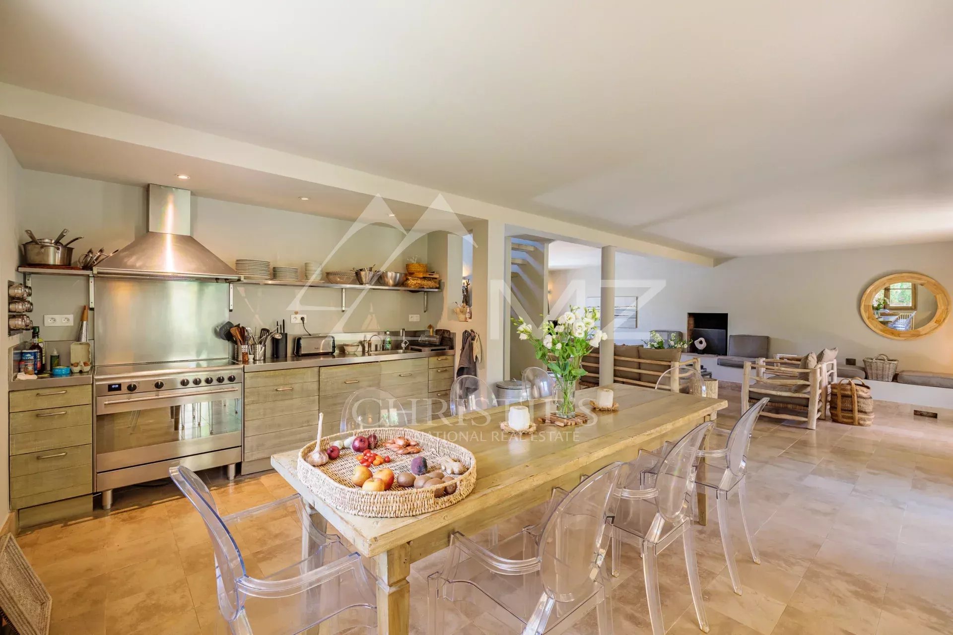 Saint-Tropez - Property ideally located