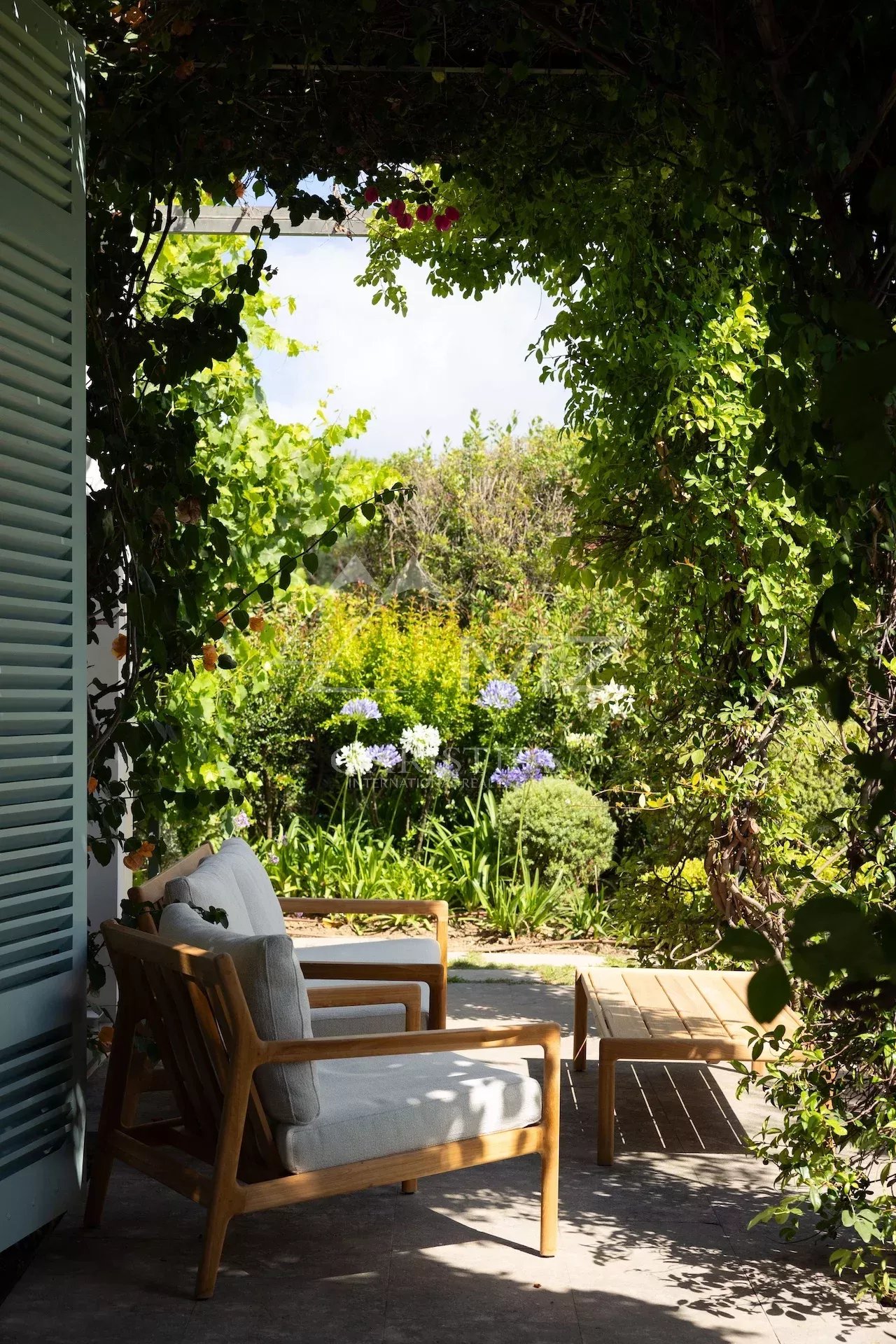 Nahe Cannes - wunderschöne Villa mit 4 Schlafzimmern